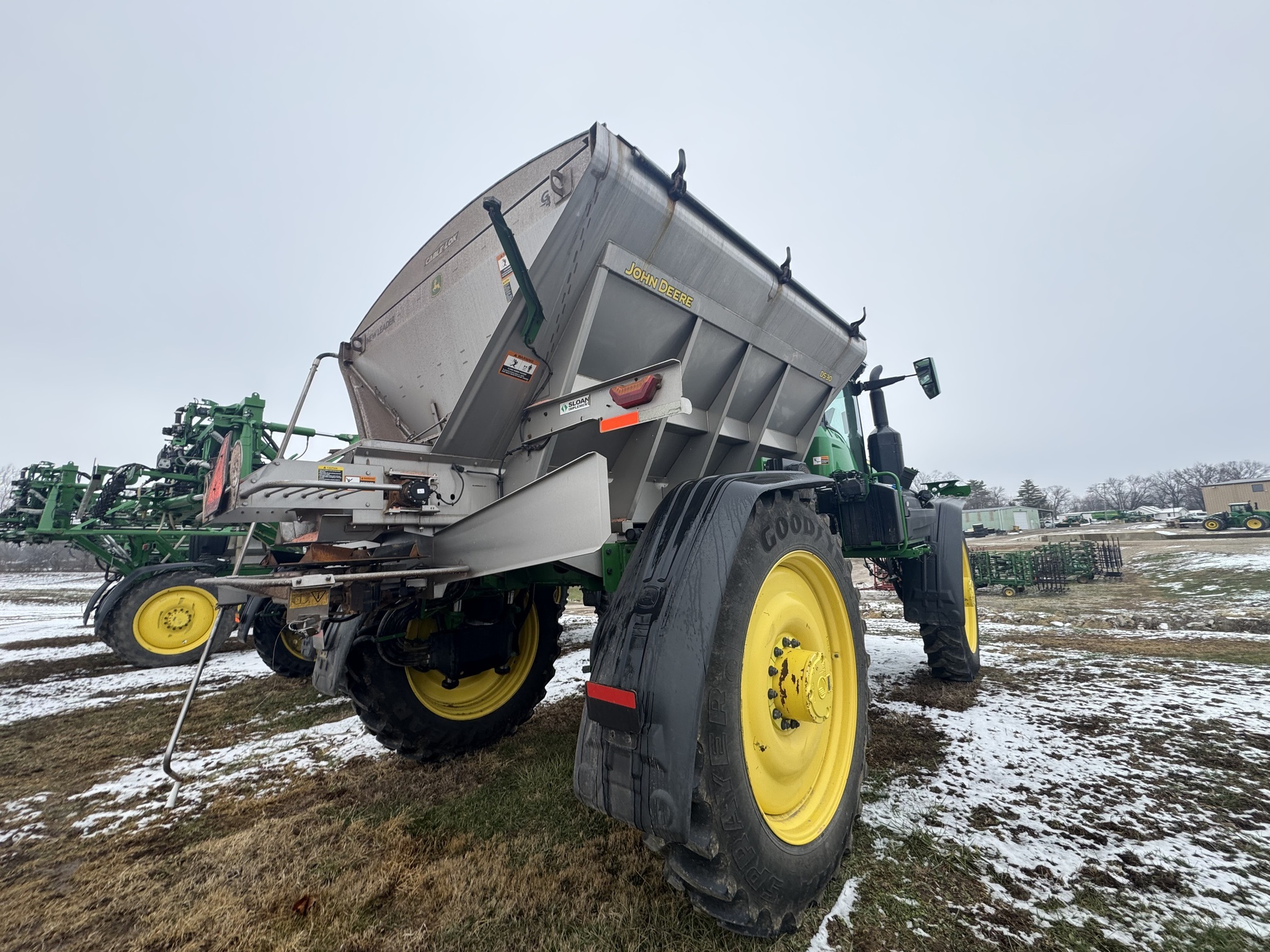 2022 John Deere 600R Loader and Skid Steer Attachment
