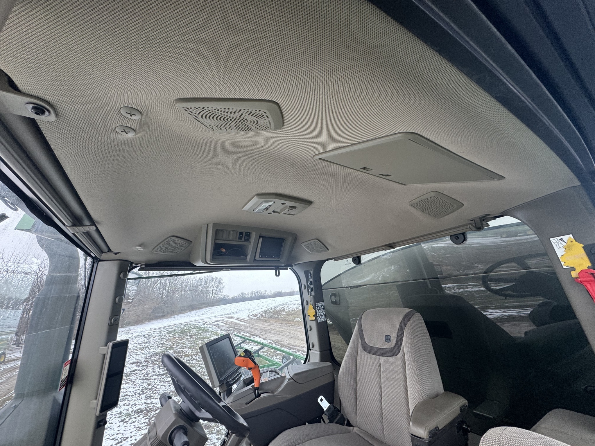 2022 John Deere 600R Loader and Skid Steer Attachment