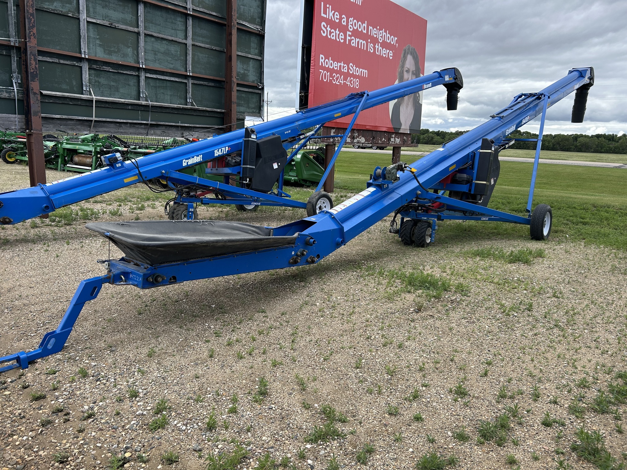 2020 Brandt 1547LP+ Augers and Conveyor