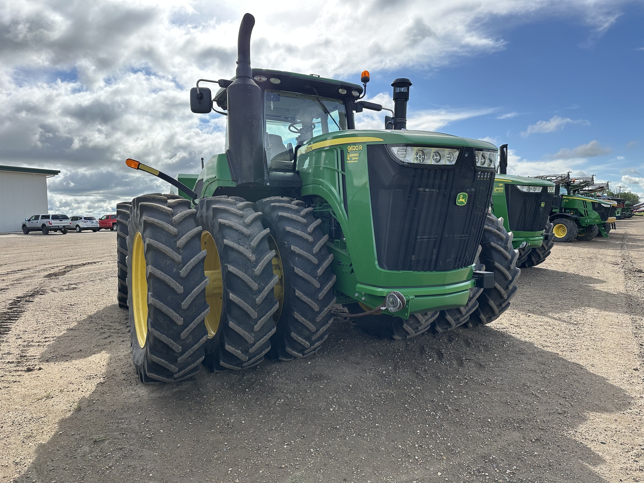 2015 John Deere 9620R Tractor