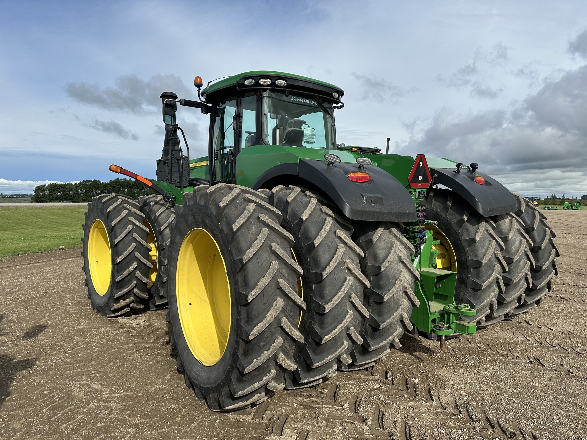 2015 John Deere 9620R Tractor