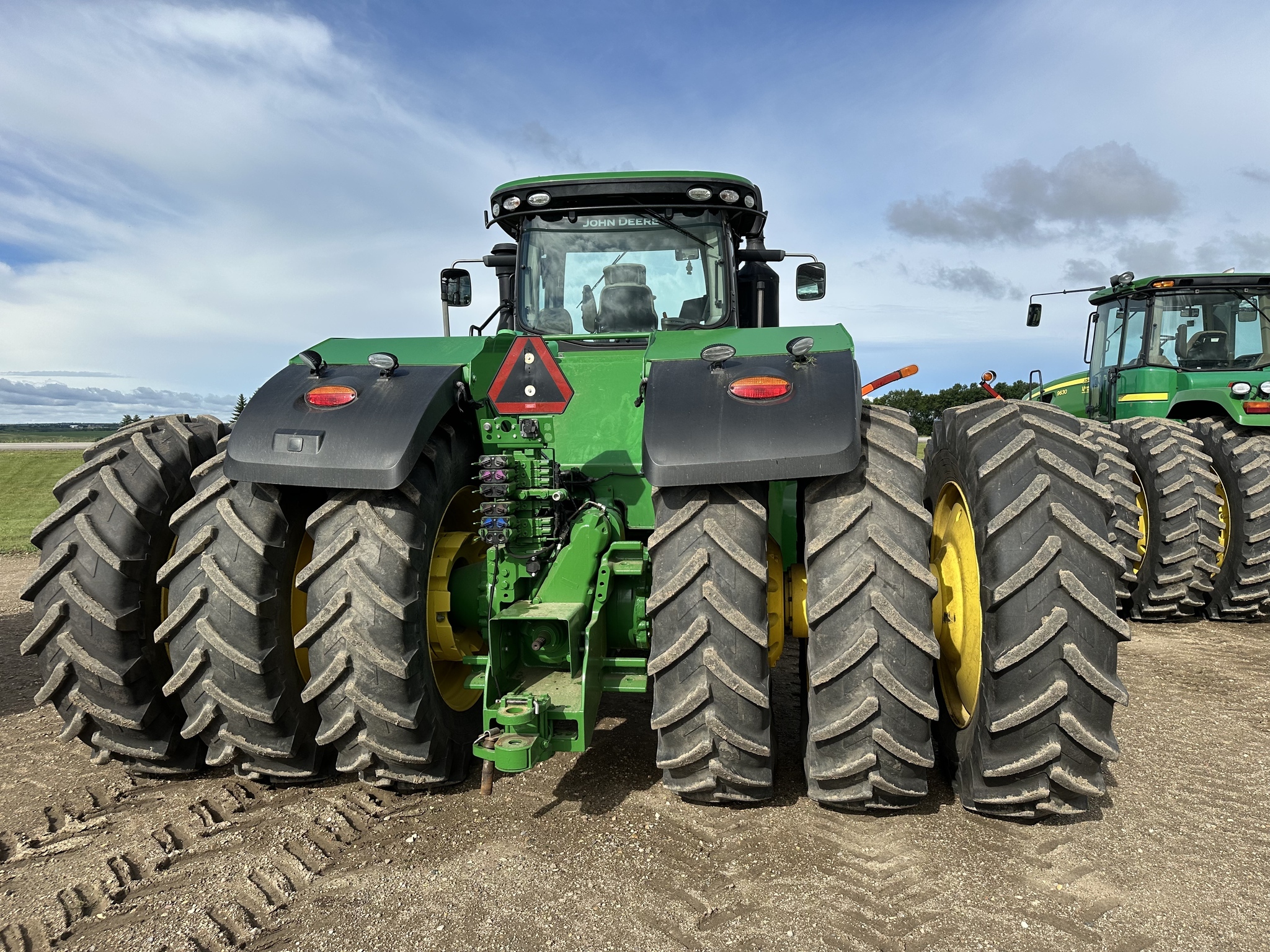 2015 John Deere 9620R Tractor
