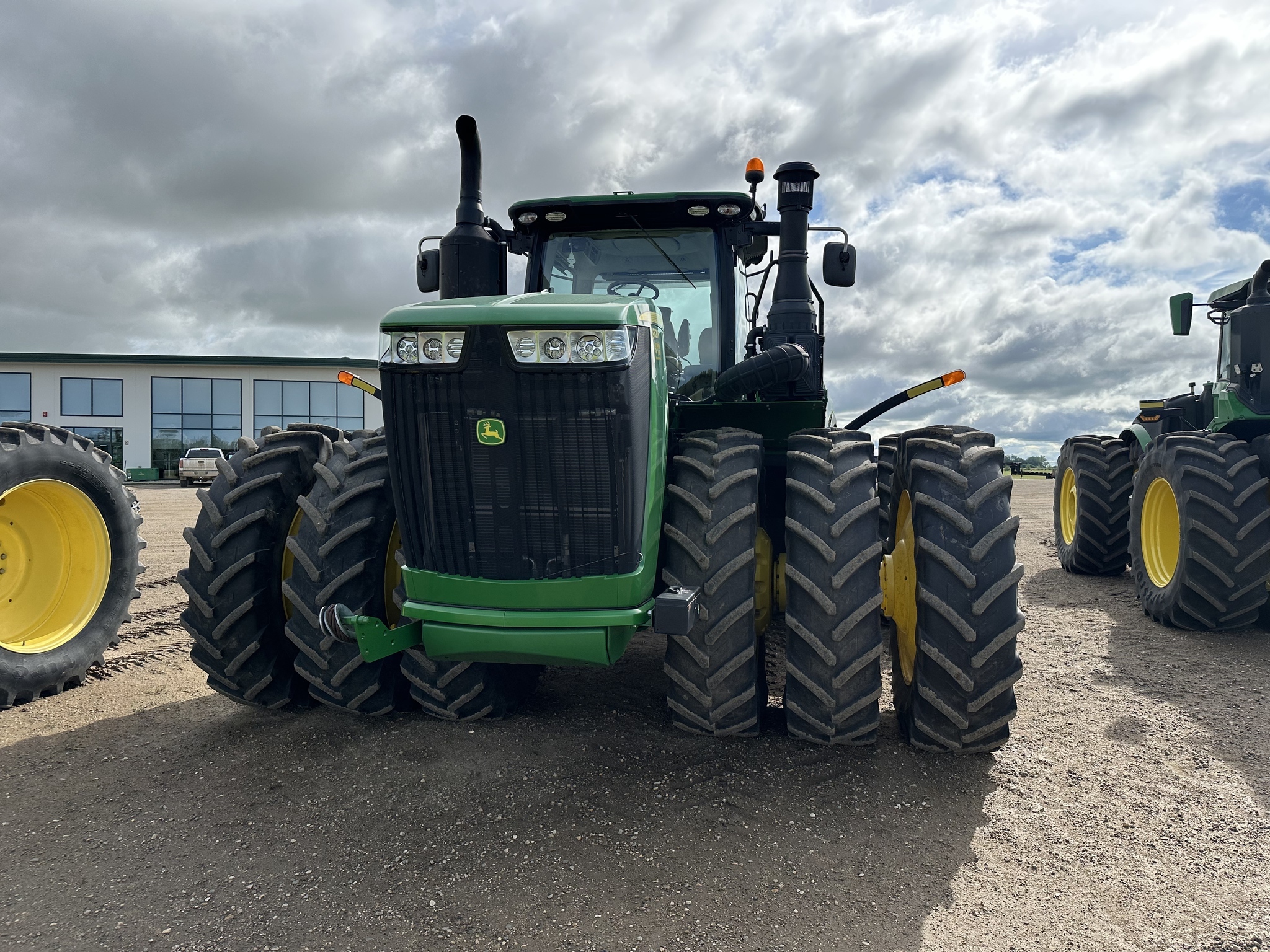 2015 John Deere 9620R Tractor