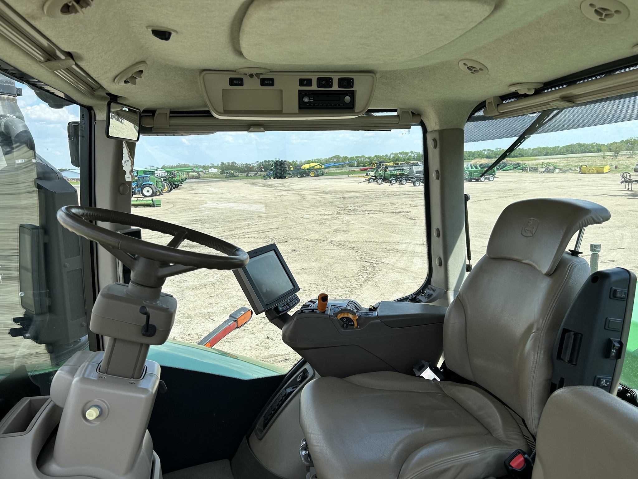 2015 John Deere 9620R Tractor