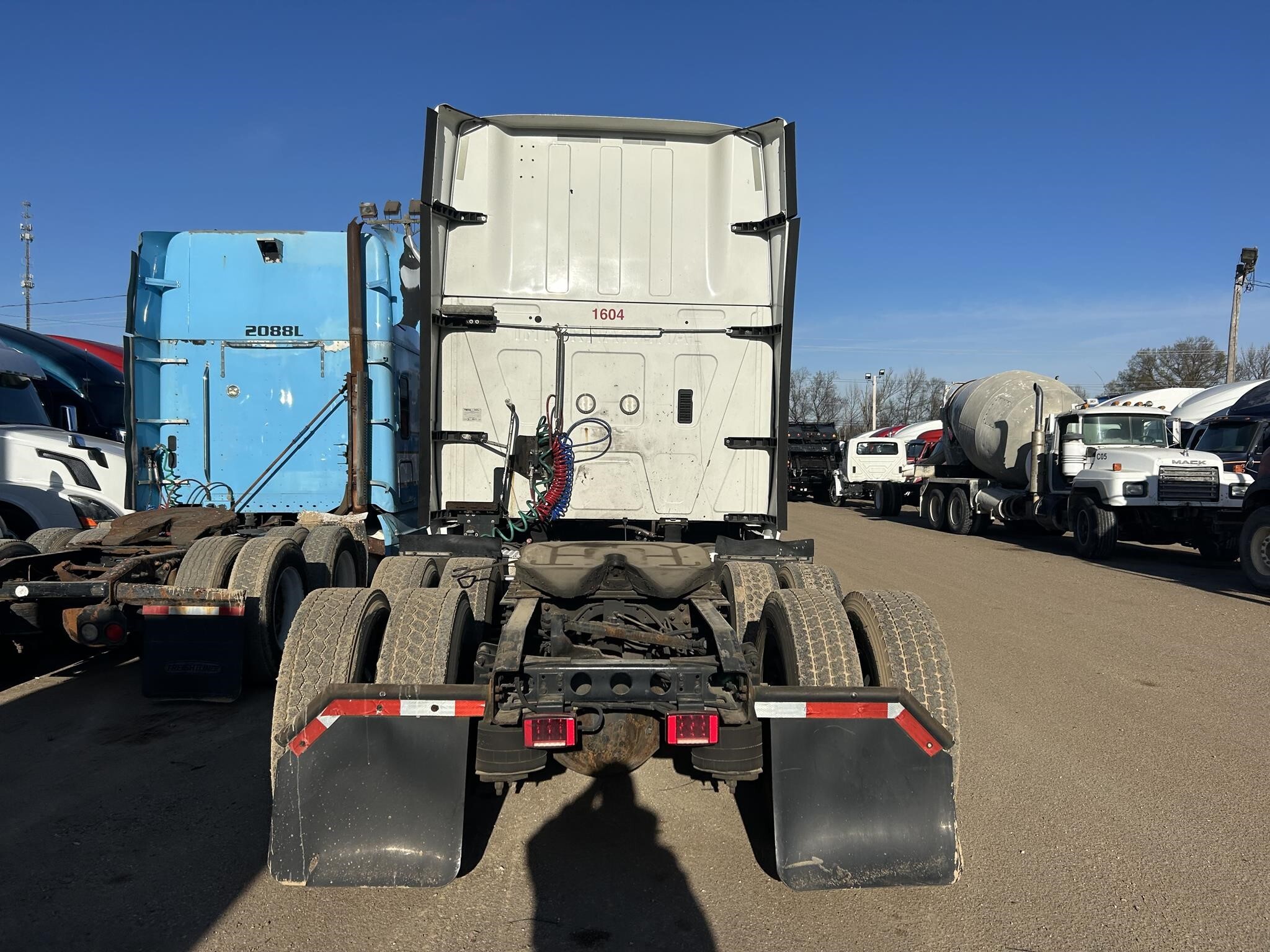 2016 International ProStar Semi Trucks/Trailer