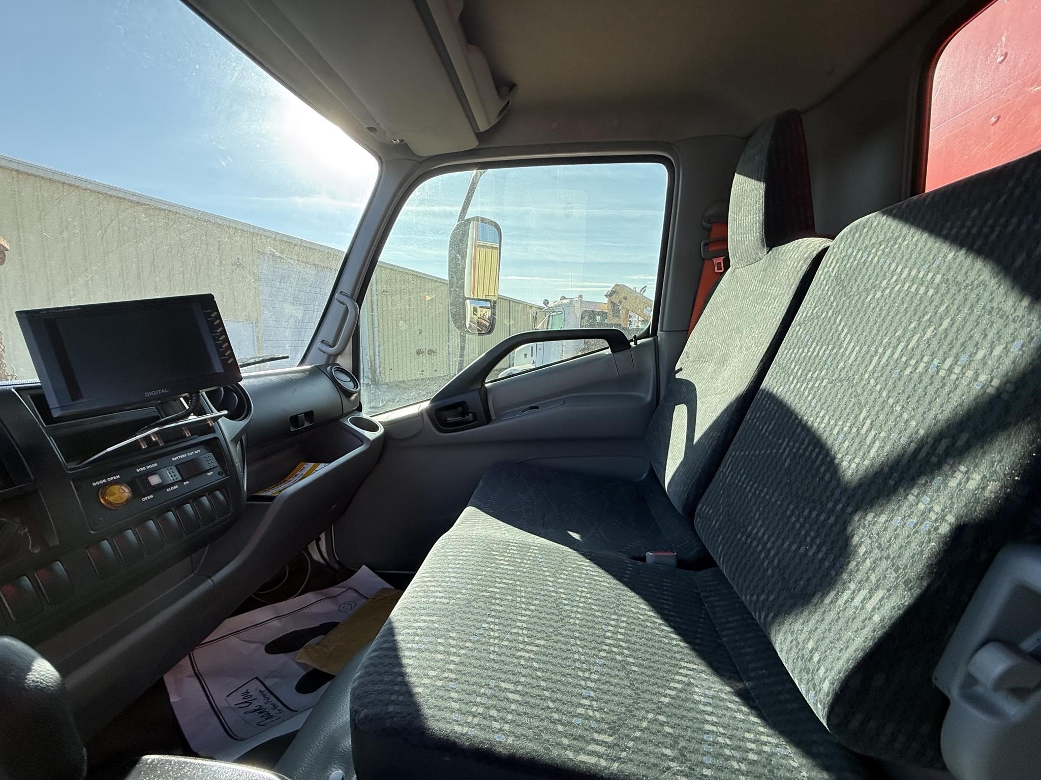 2018 Hino 195 Box Trucks/Trailer
