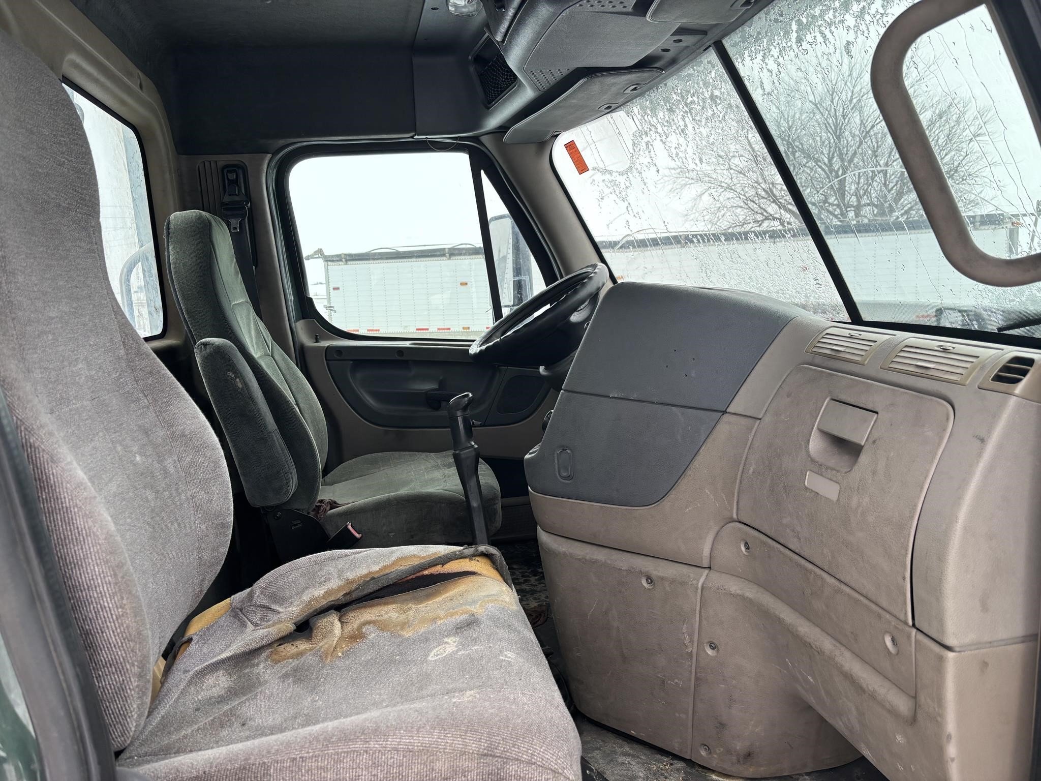 2012 Freightliner Cascadia 125 Semi Trucks/Trailer