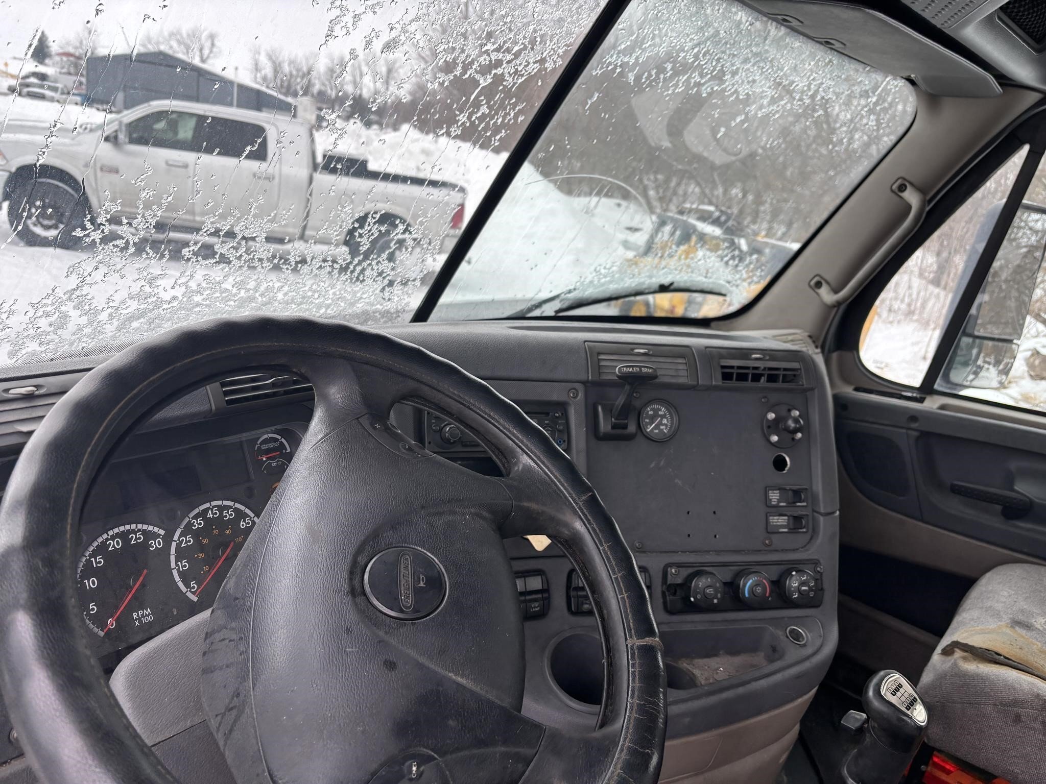2012 Freightliner Cascadia 125 Semi Trucks/Trailer