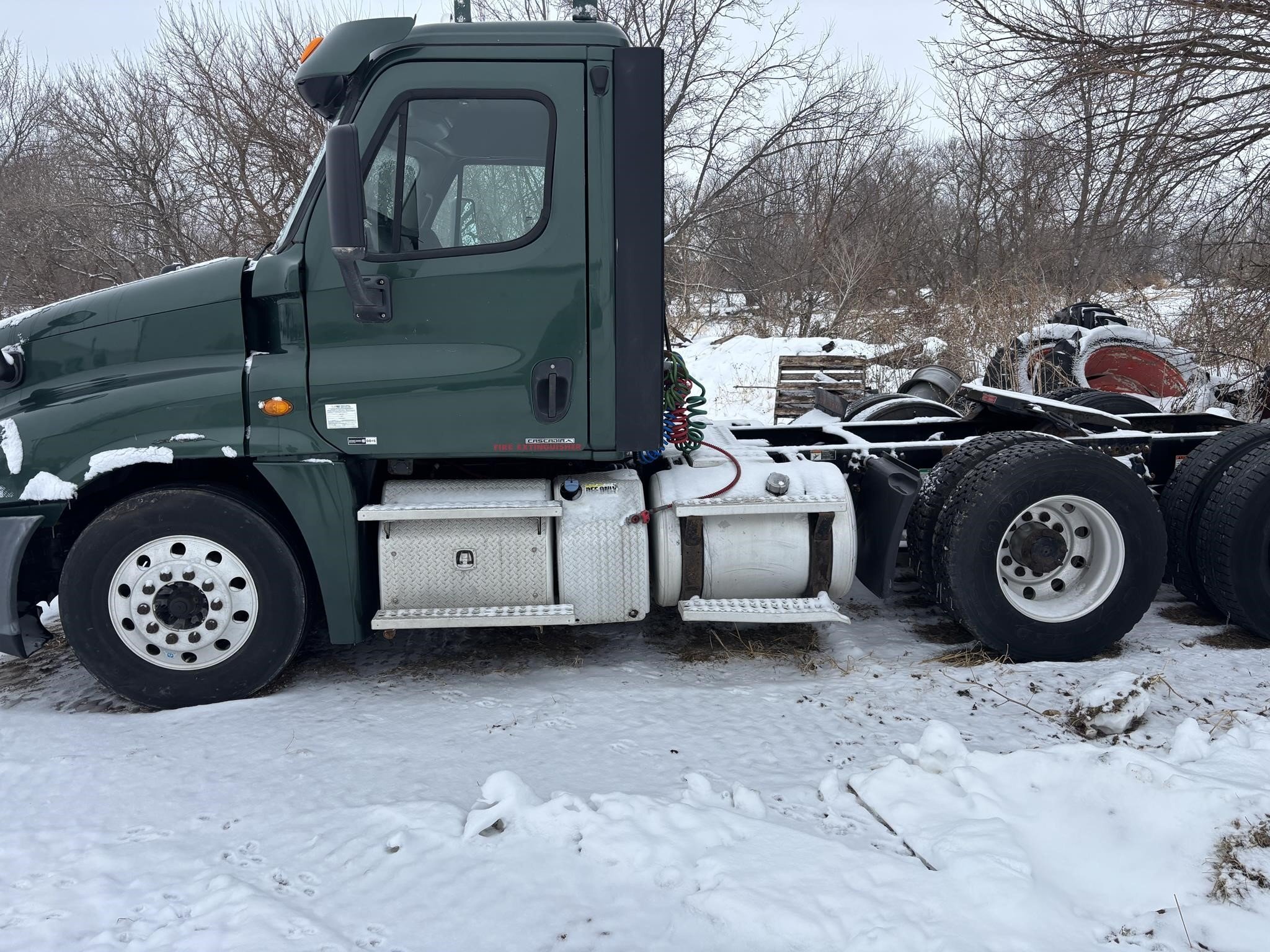 2012 Freightliner Cascadia 125 Semi Trucks/Trailer