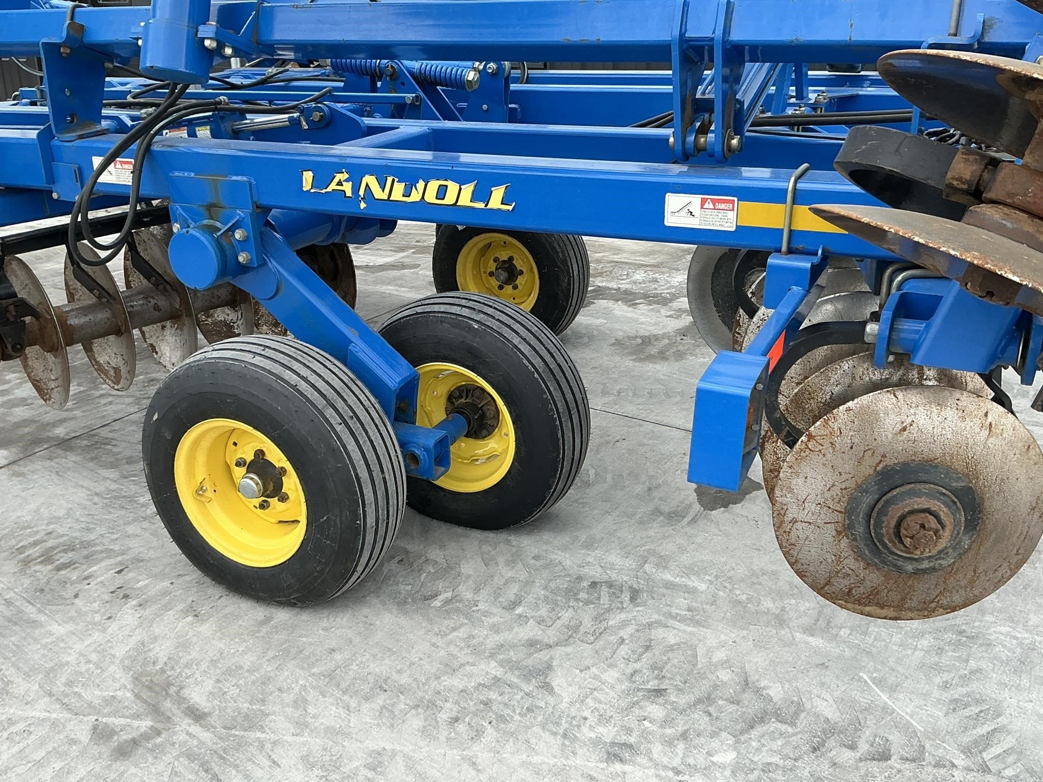 2013 Landoll 6230-23 Disk