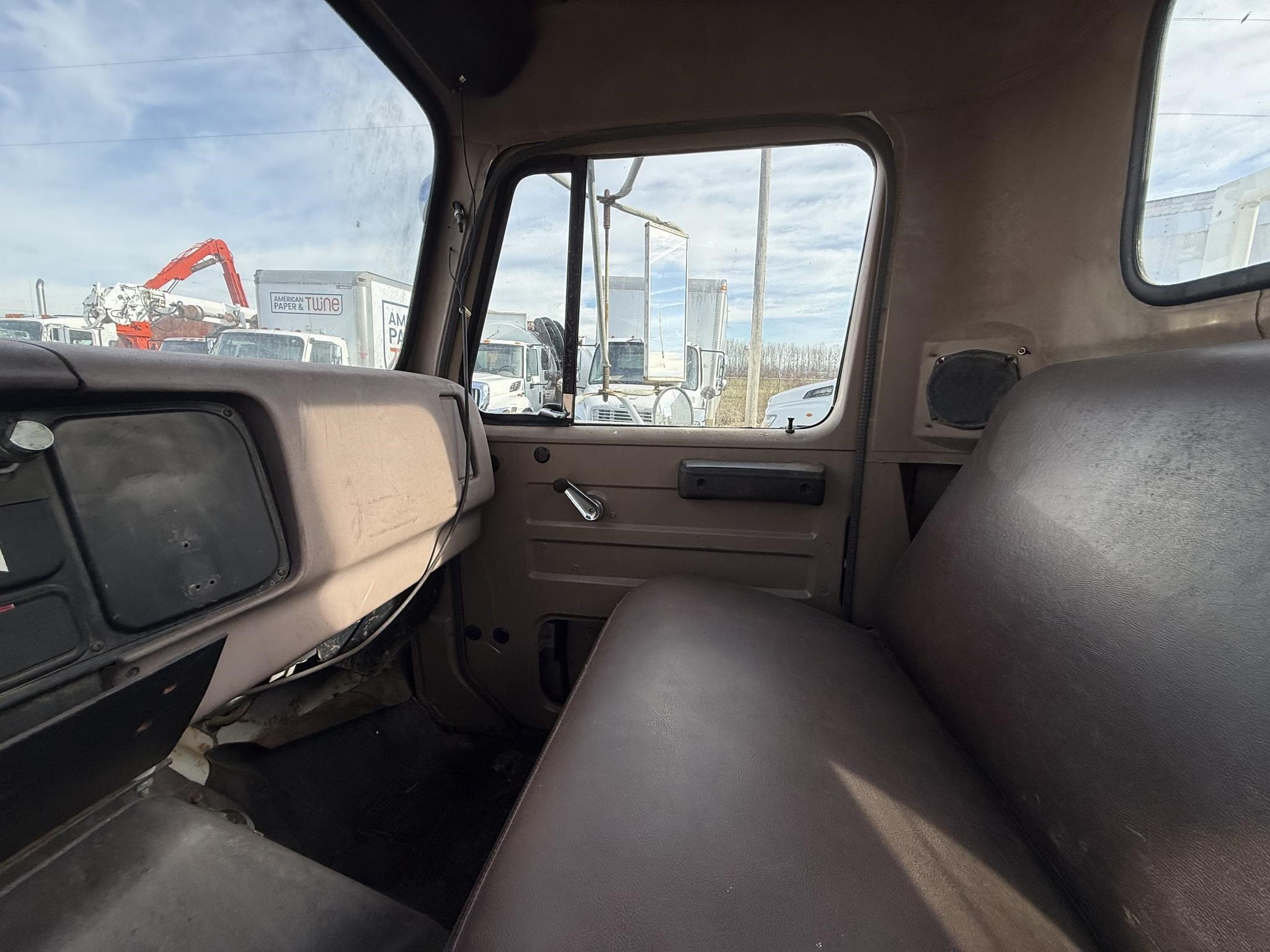 1984 Captain 1000 Crane