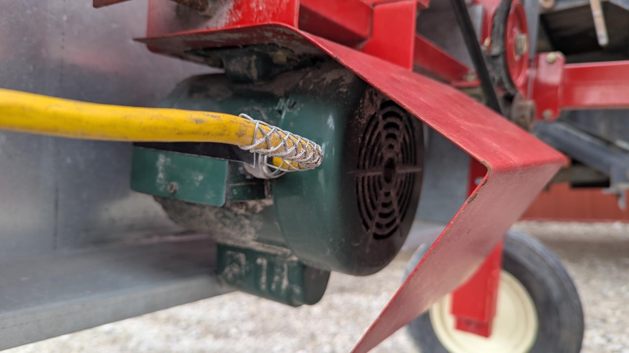  Buhler Farm King Y360 Grain Vac