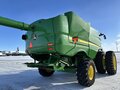 2016 John Deere S670 Combine