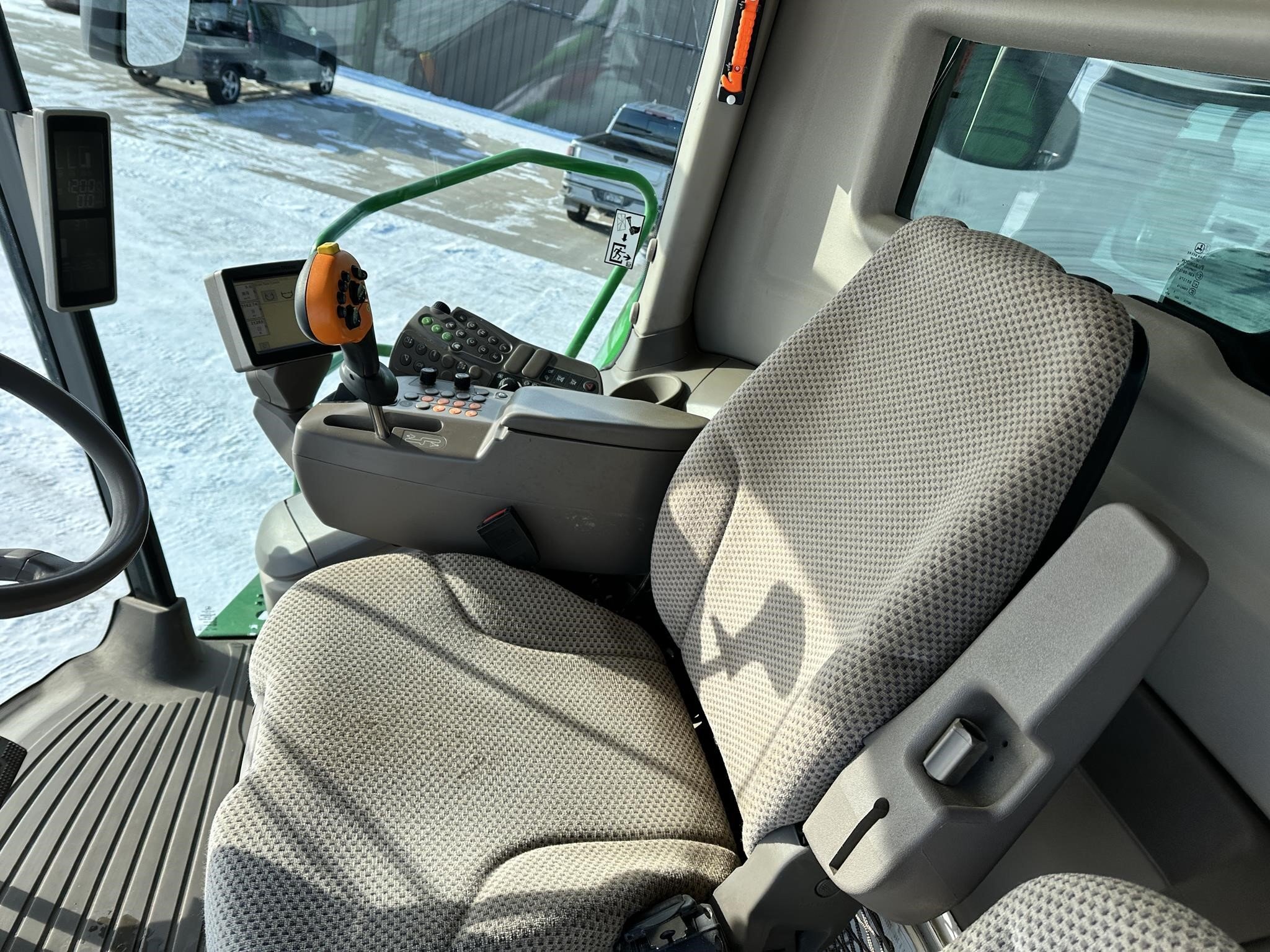 2016 John Deere S670 Combine