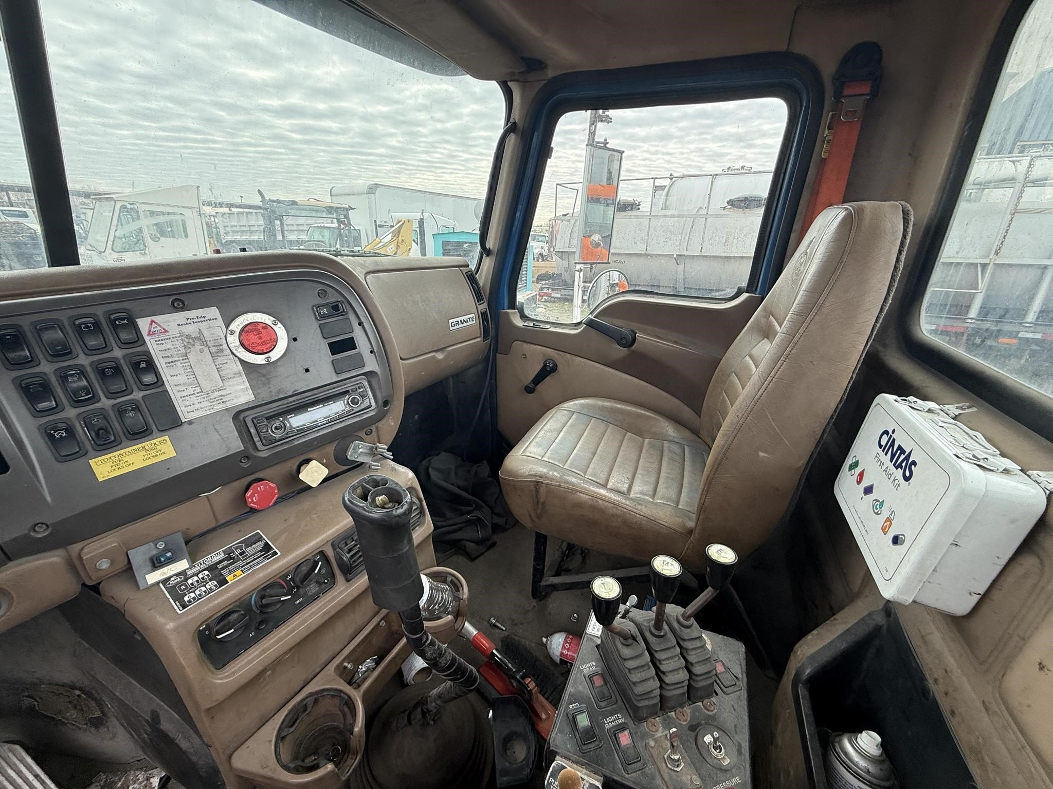 2007 Mack Granite CV713 Dump Trucks/Trailer