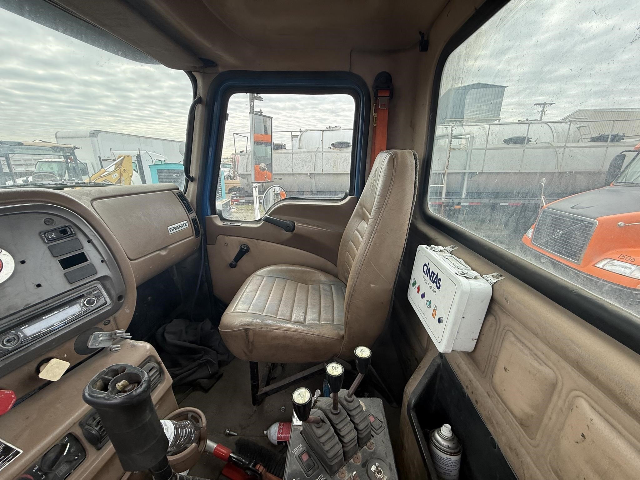 2007 Mack Granite CV713 Dump Trucks/Trailer