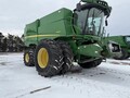 2013 John Deere S690 Combine