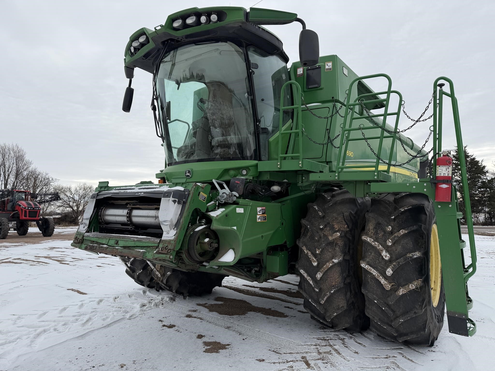 2013 John Deere S690 Combine