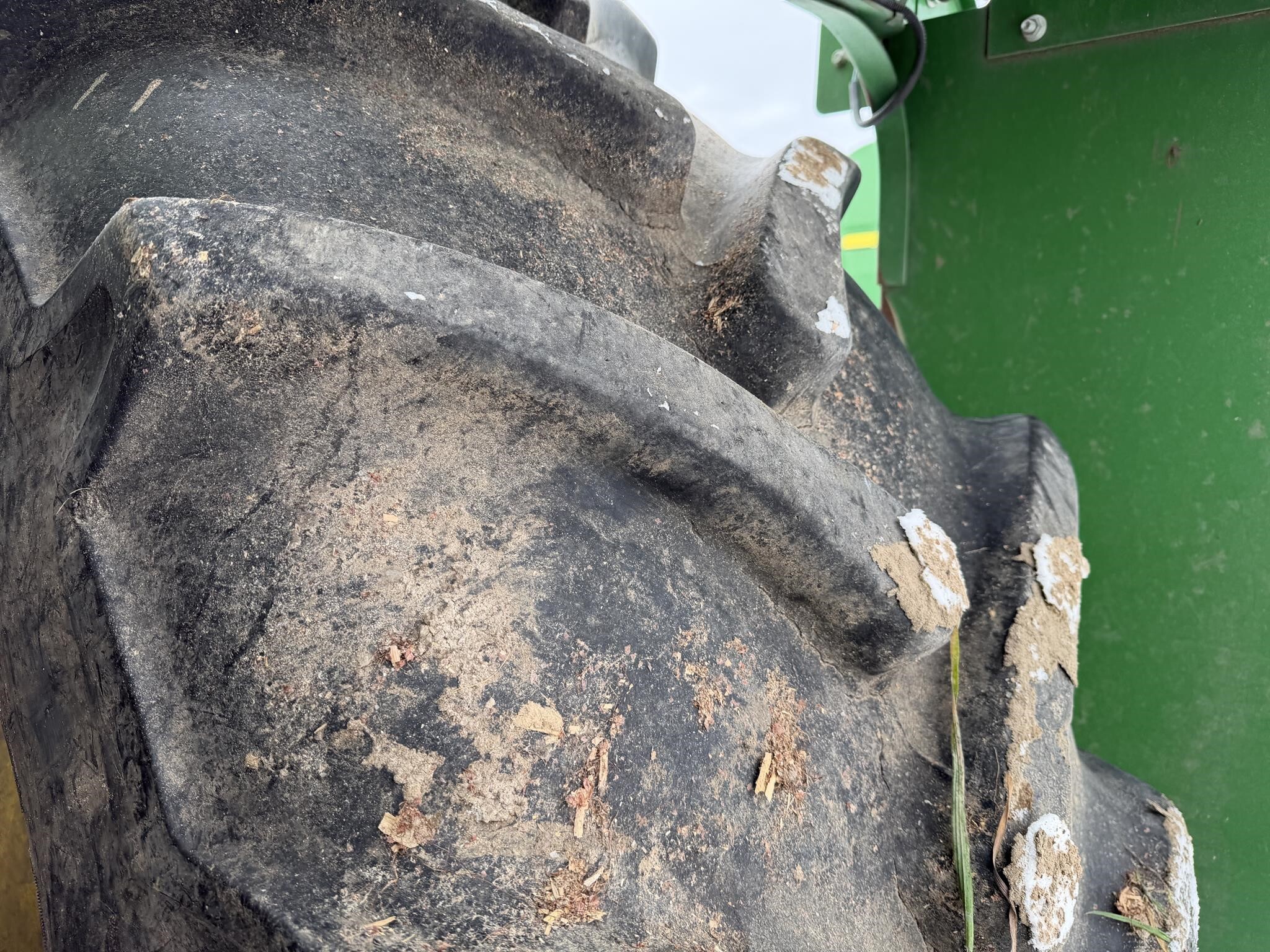 2013 John Deere S690 Combine