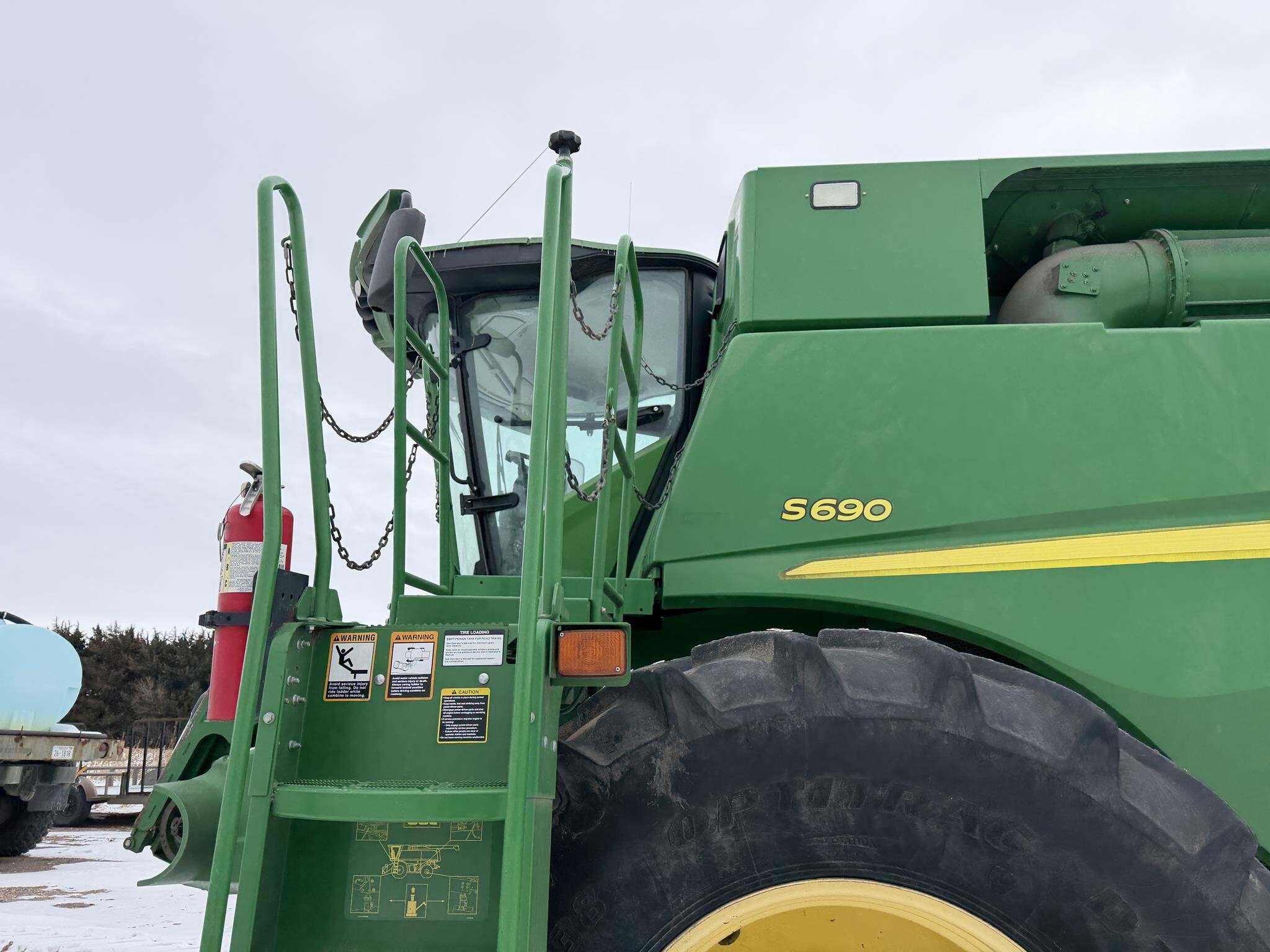 2013 John Deere S690 Combine
