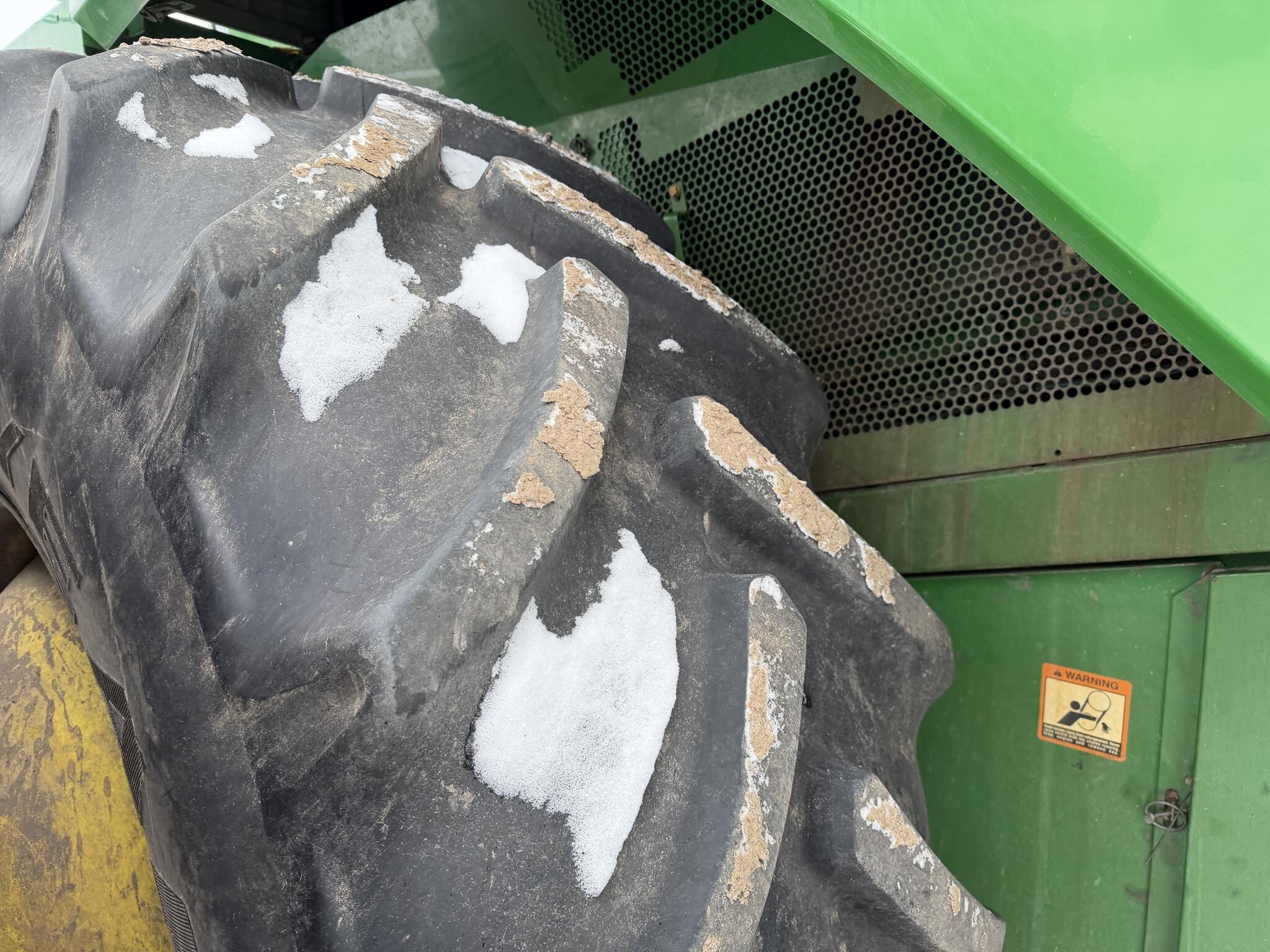 2013 John Deere S690 Combine