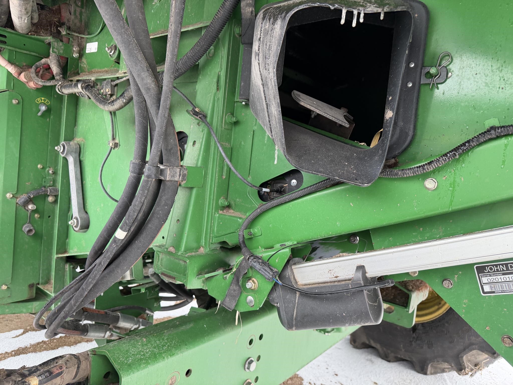 2013 John Deere S690 Combine