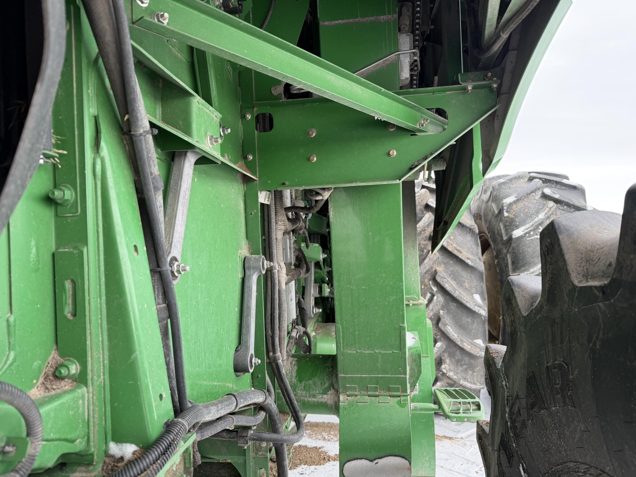 2013 John Deere S690 Combine