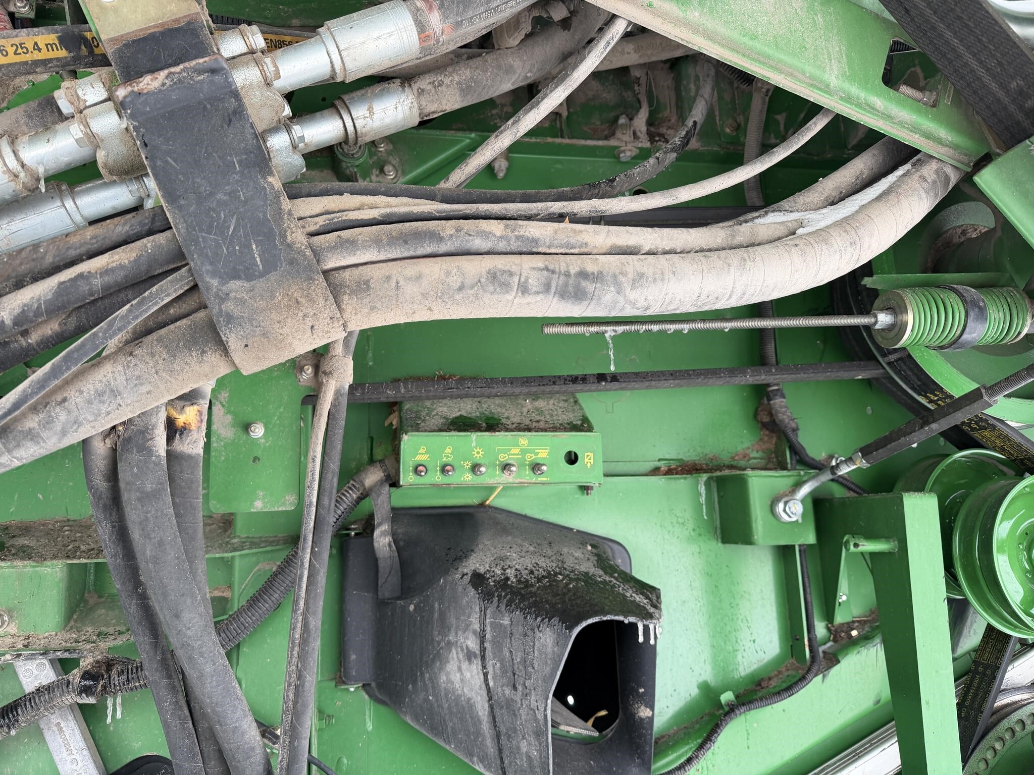 2013 John Deere S690 Combine
