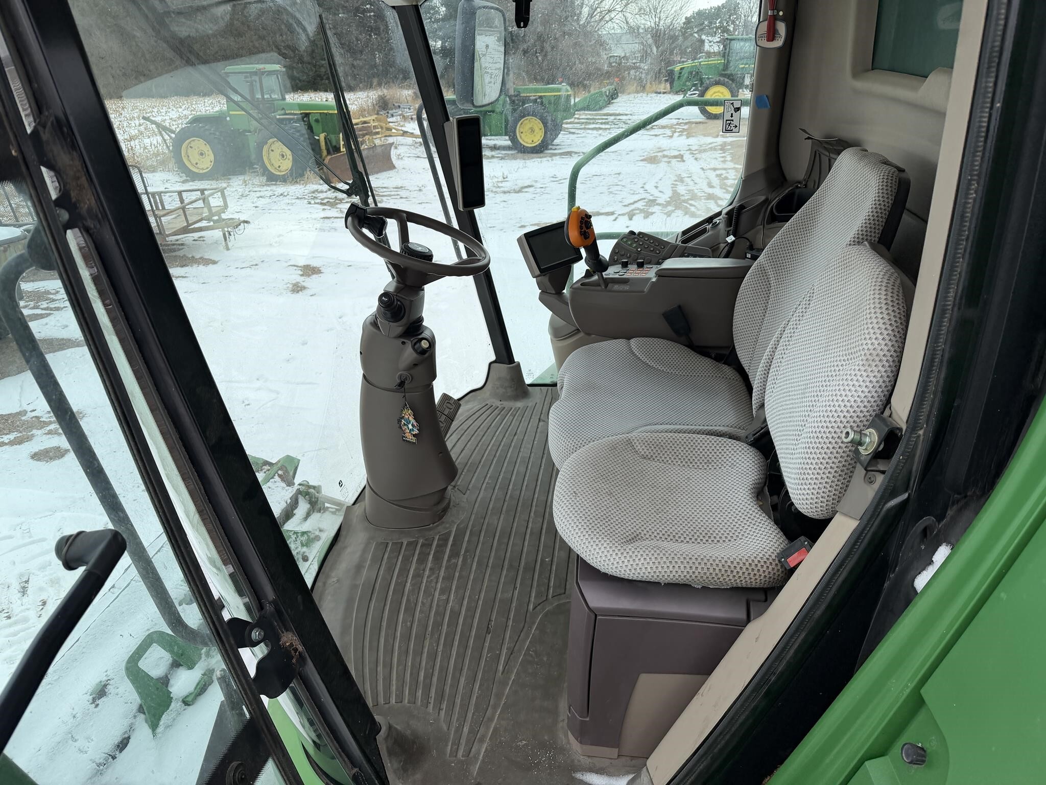 2013 John Deere S690 Combine