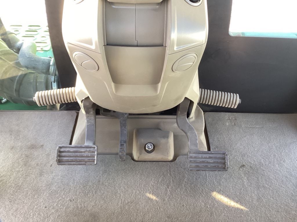 2023 John Deere 9RX 590 Tractor