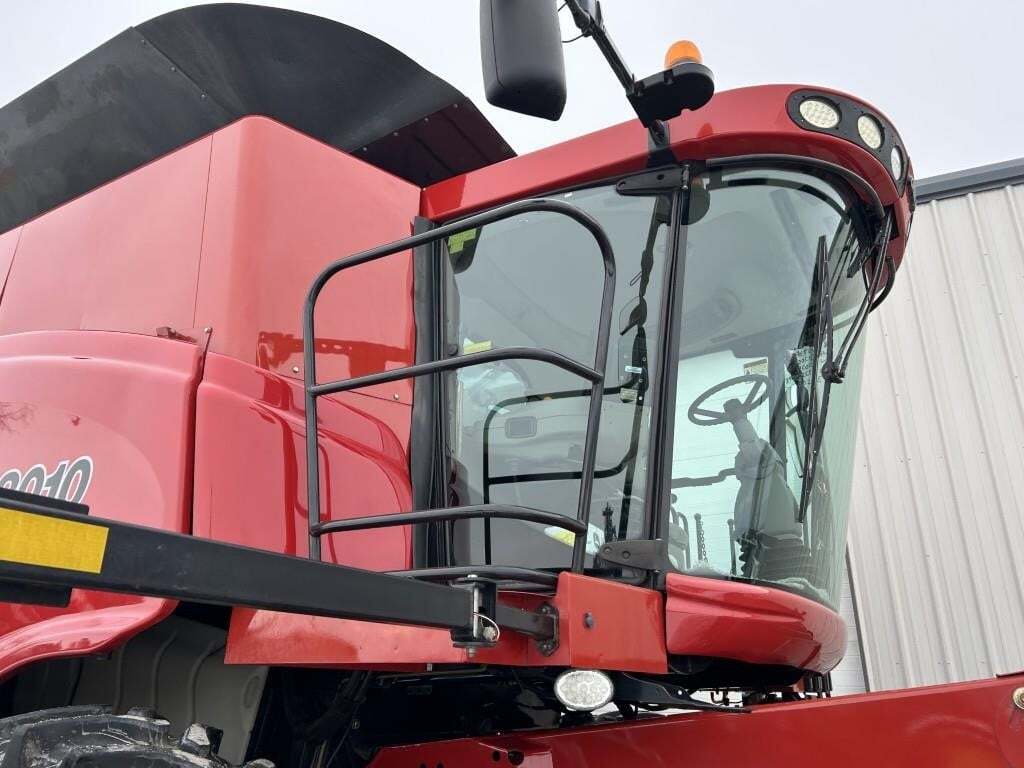 2007 Case IH 8010 Combine