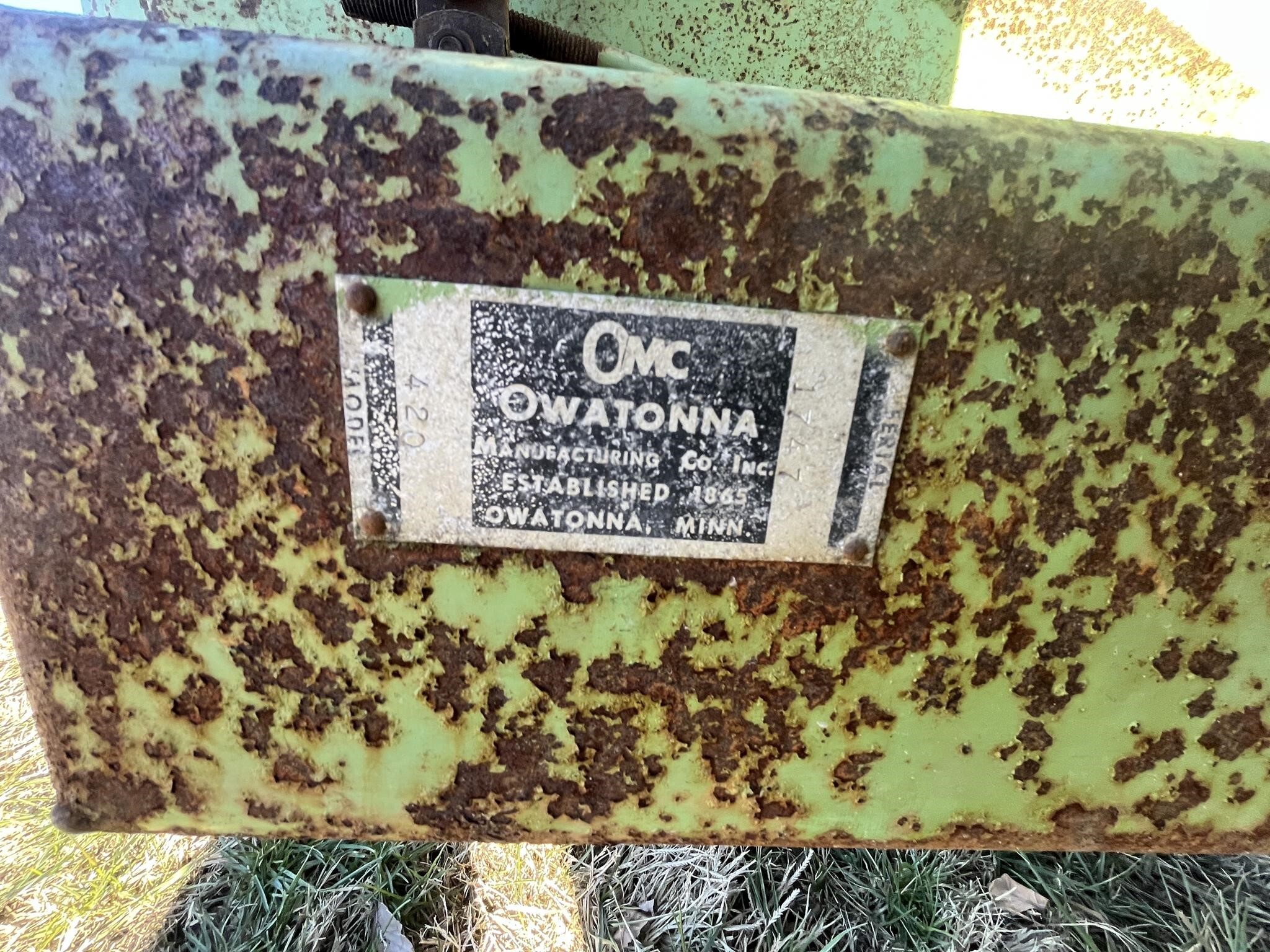  Owatonna Manufacturing 420 Grinders and Mixer