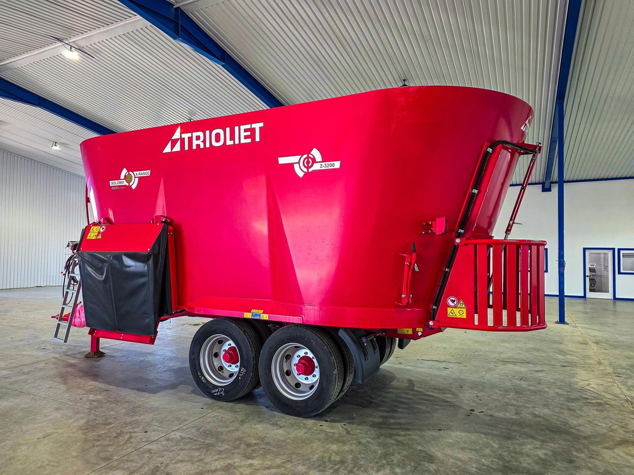 2023 Trioliet Solomix 2-3200 Grinders and Mixer