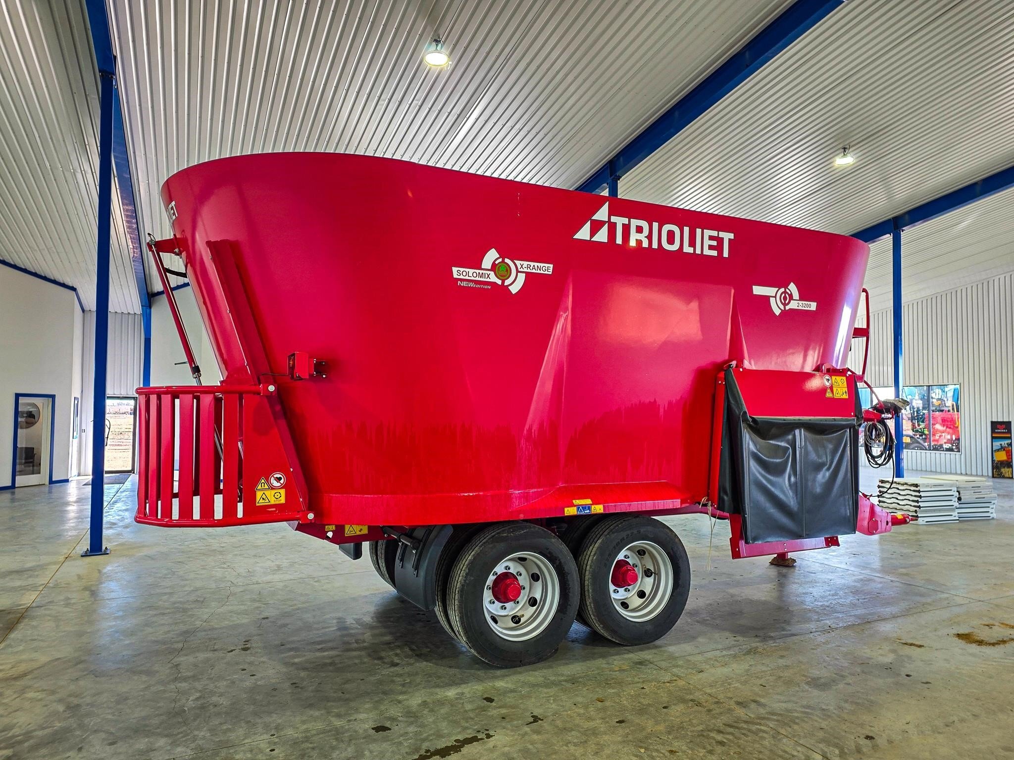 2023 Trioliet Solomix 2-3200 Grinders and Mixer