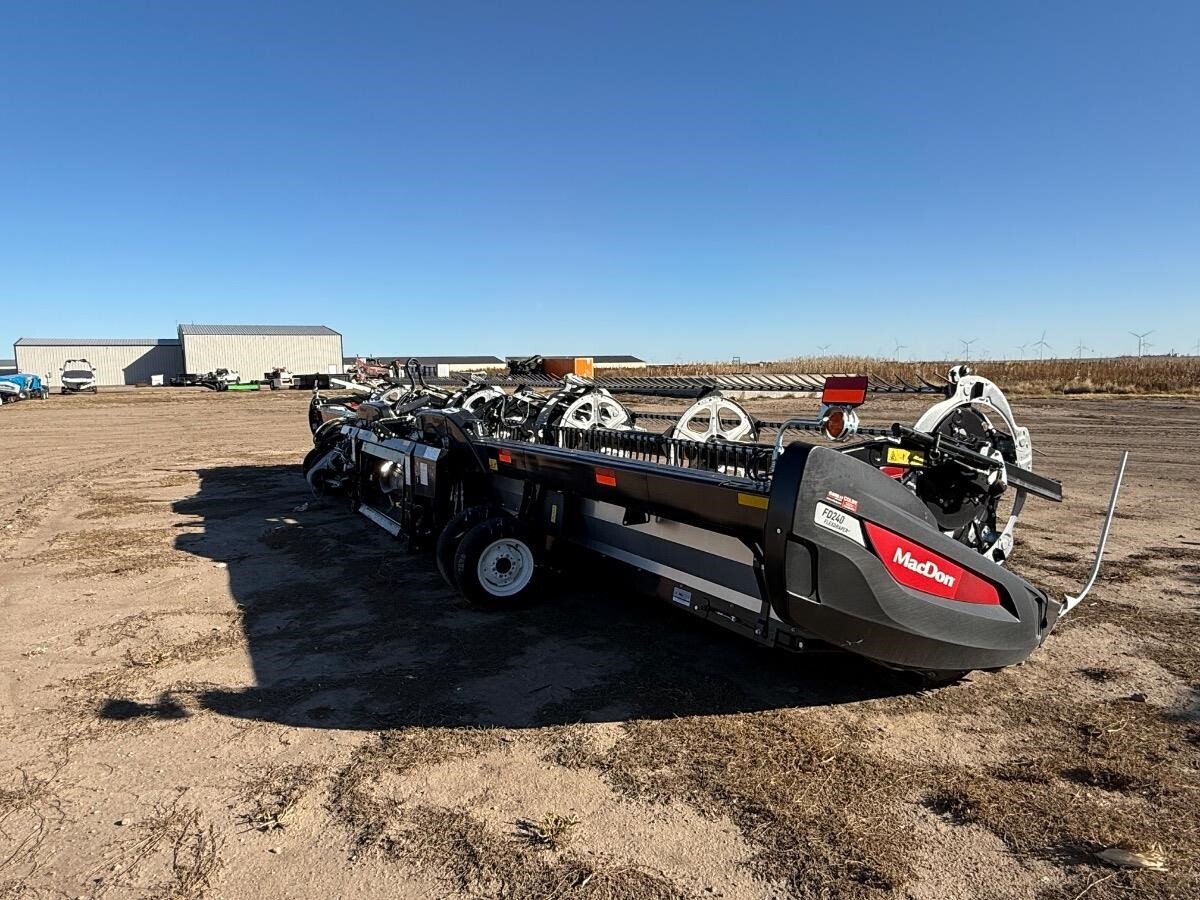 2022 MacDon FD240 Platform