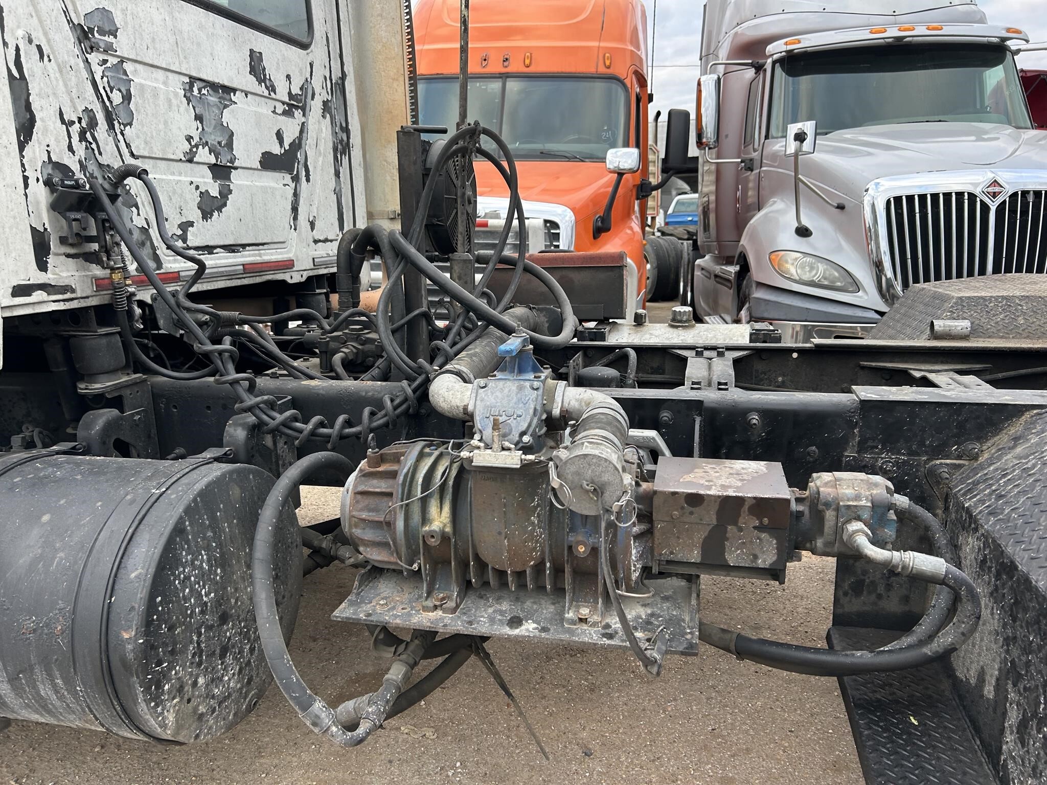 2007 Mack Granite CV713 Dump Trucks/Trailer