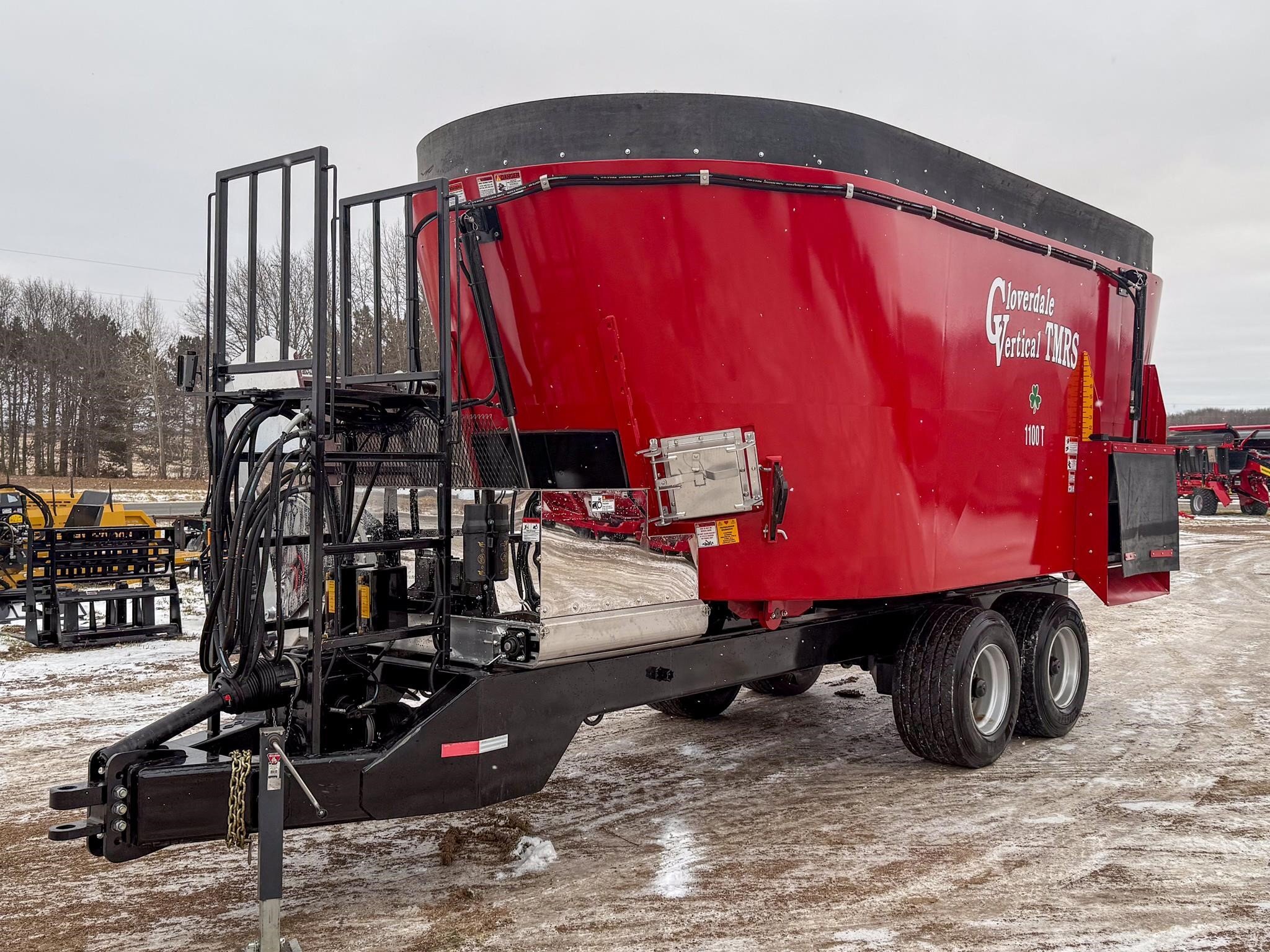 2026 Cloverdale 1100T Feed Wagon