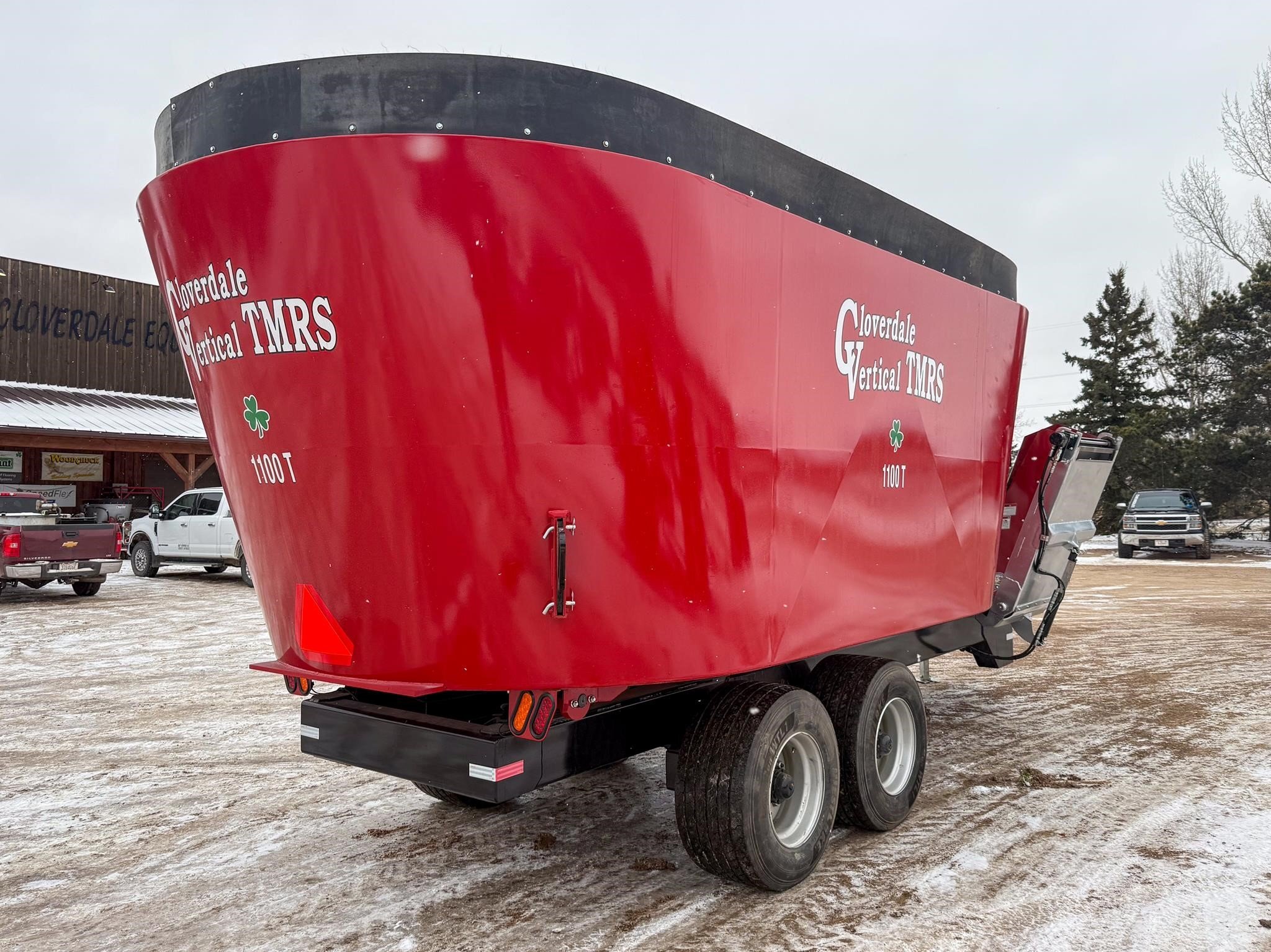 2026 Cloverdale 1100T Feed Wagon