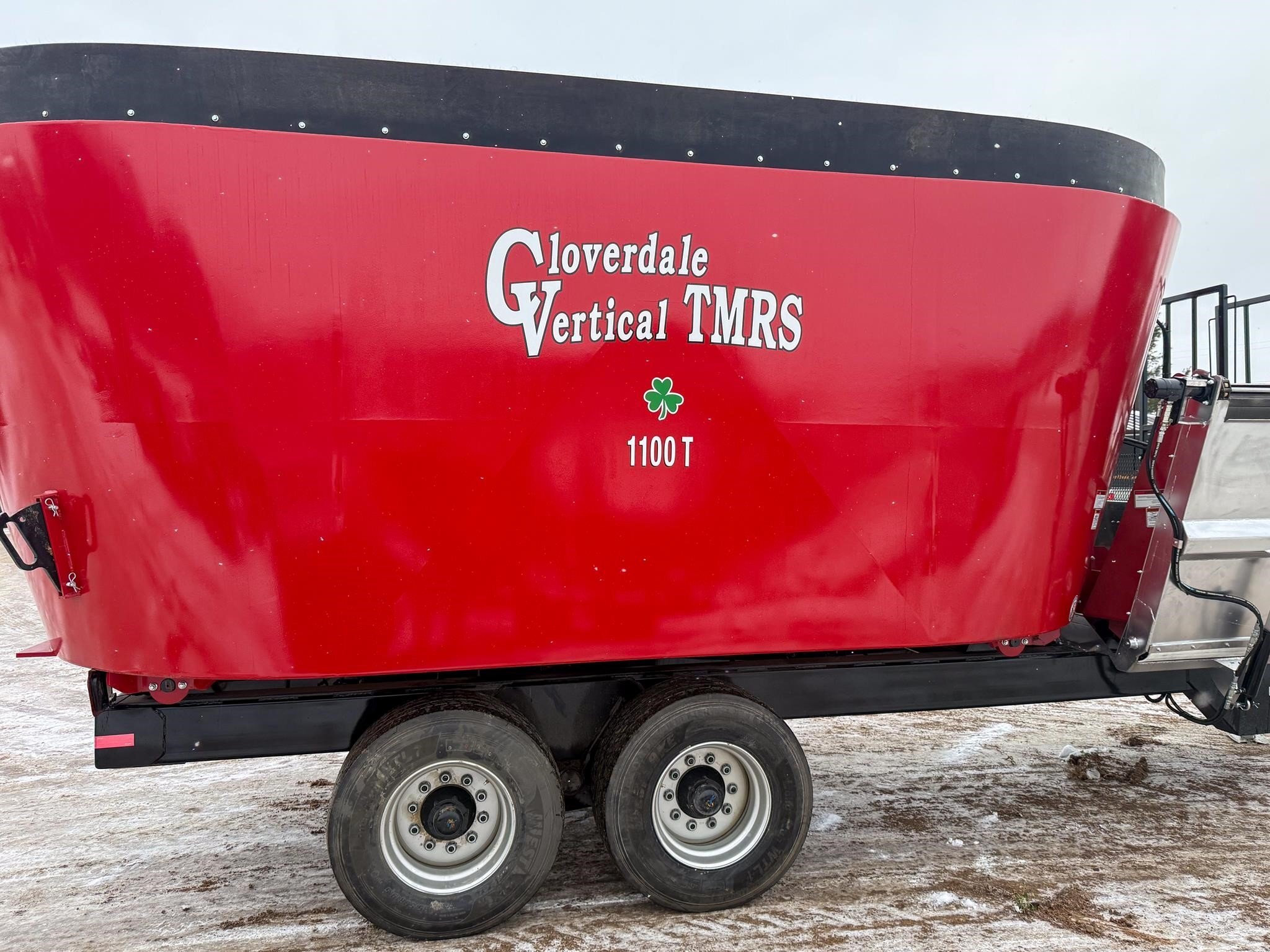 2026 Cloverdale 1100T Feed Wagon