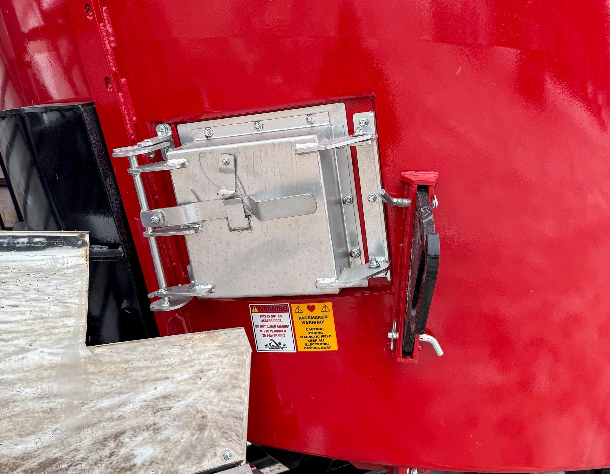 2026 Cloverdale 1100T Feed Wagon