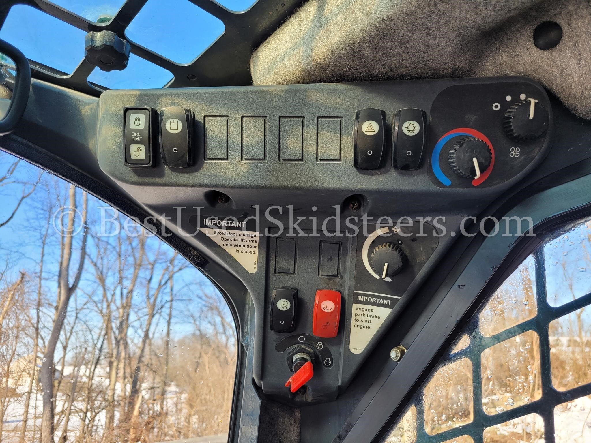 2011 Deere 320D Skid Steer