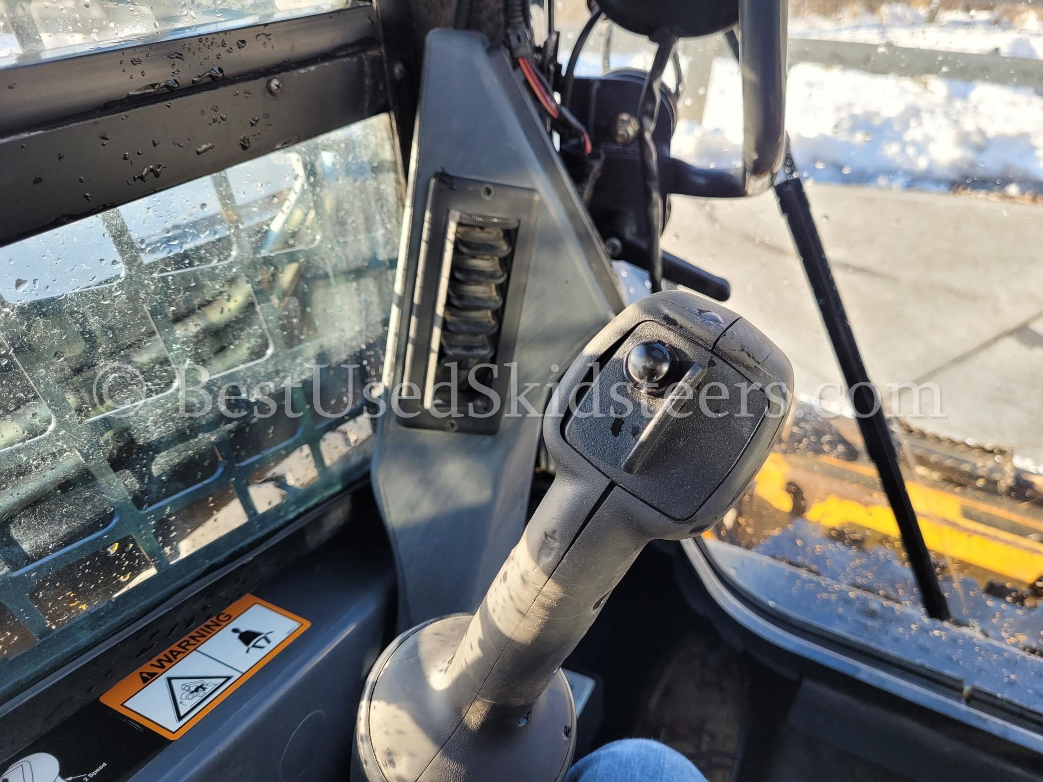 2011 Deere 320D Skid Steer