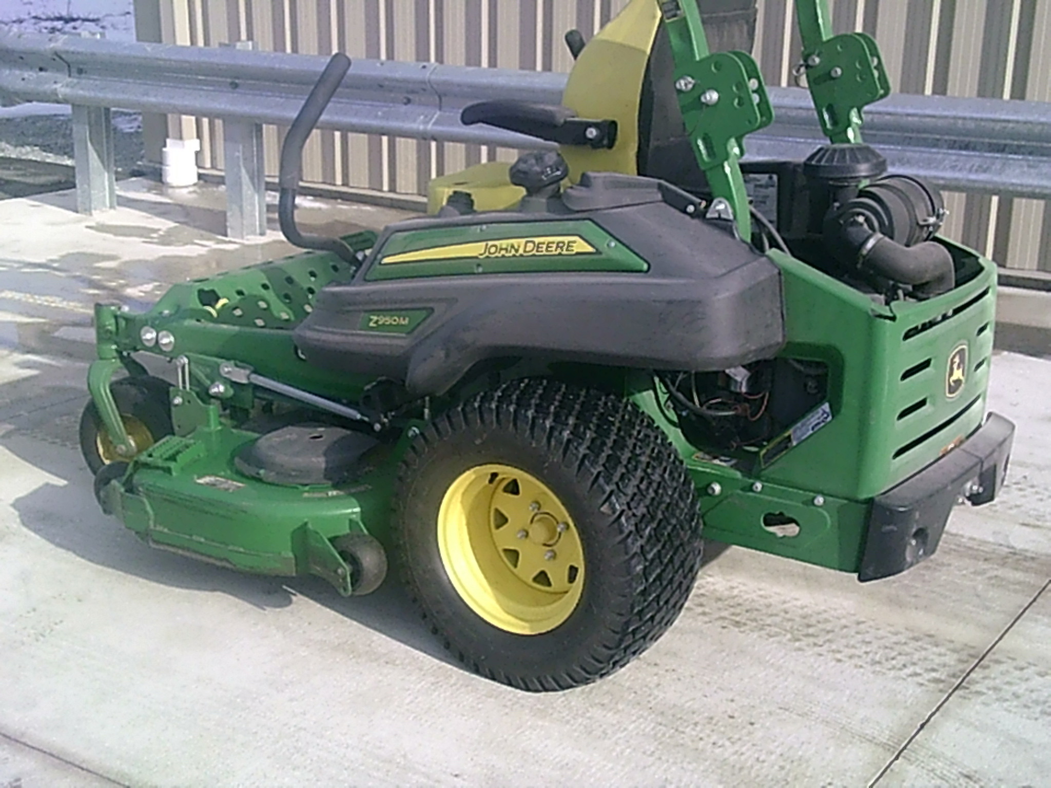 2022 John Deere Z950M Lawn Mower