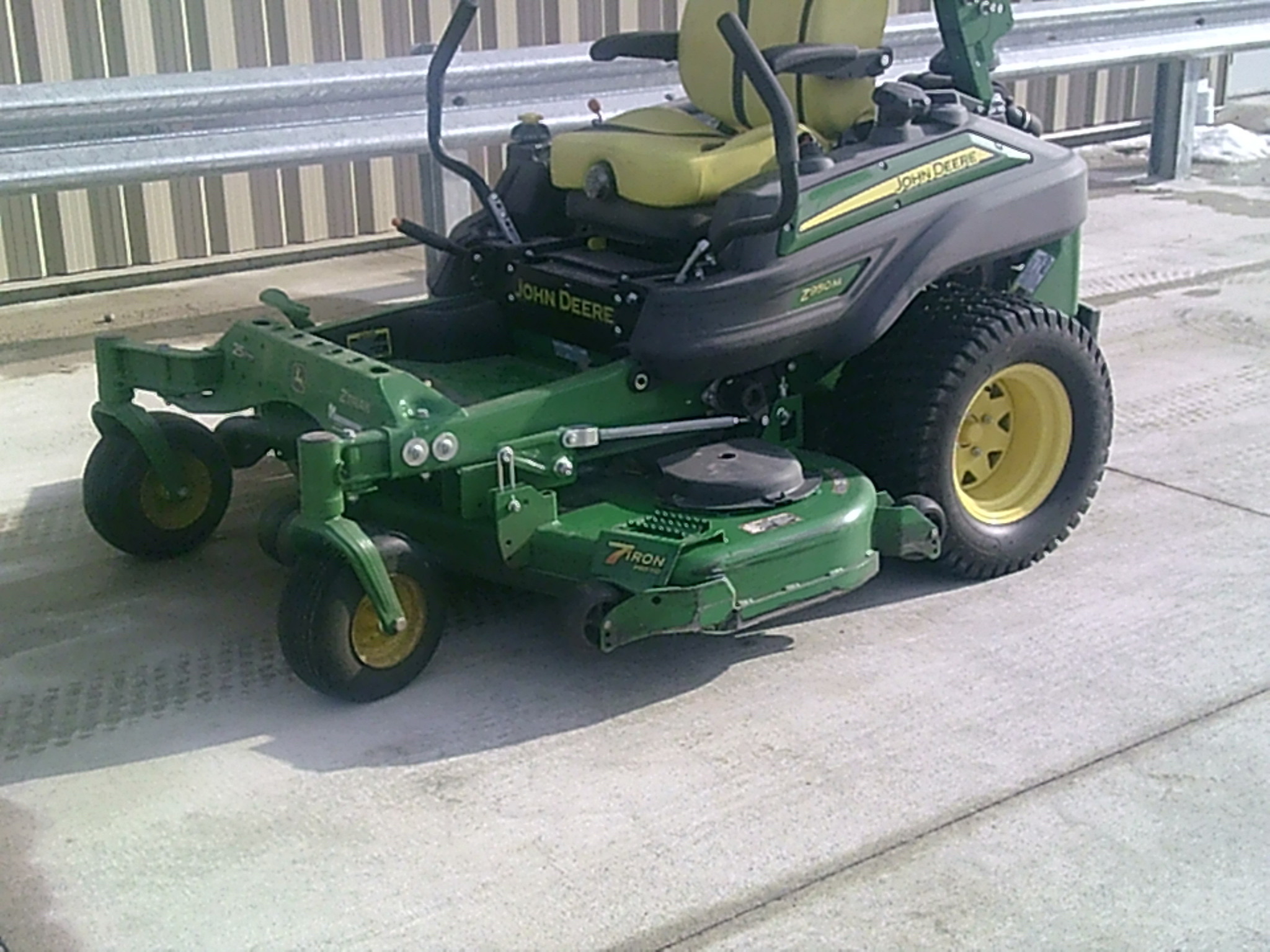2022 John Deere Z950M Lawn Mower