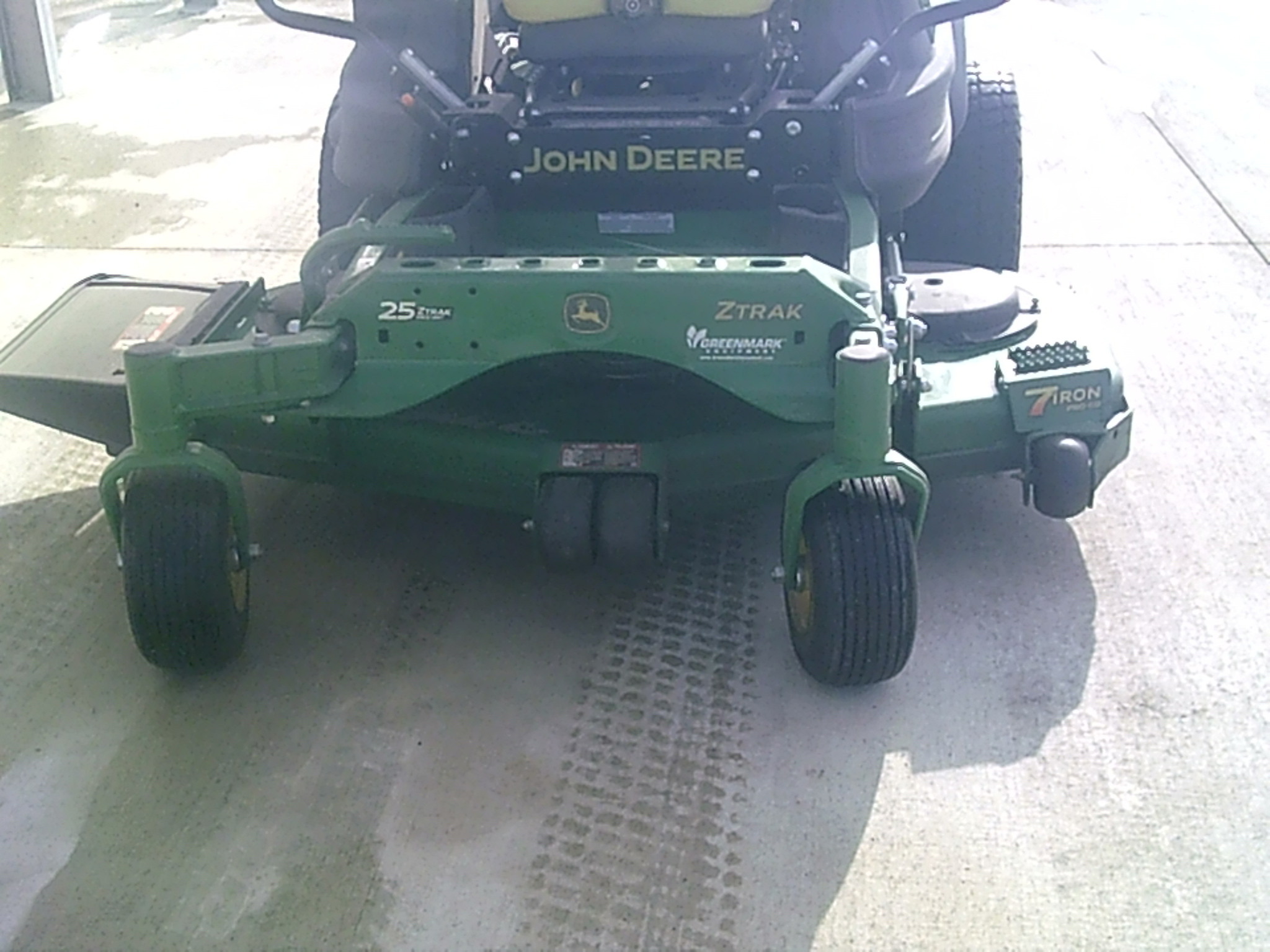 2022 John Deere Z950M Lawn Mower