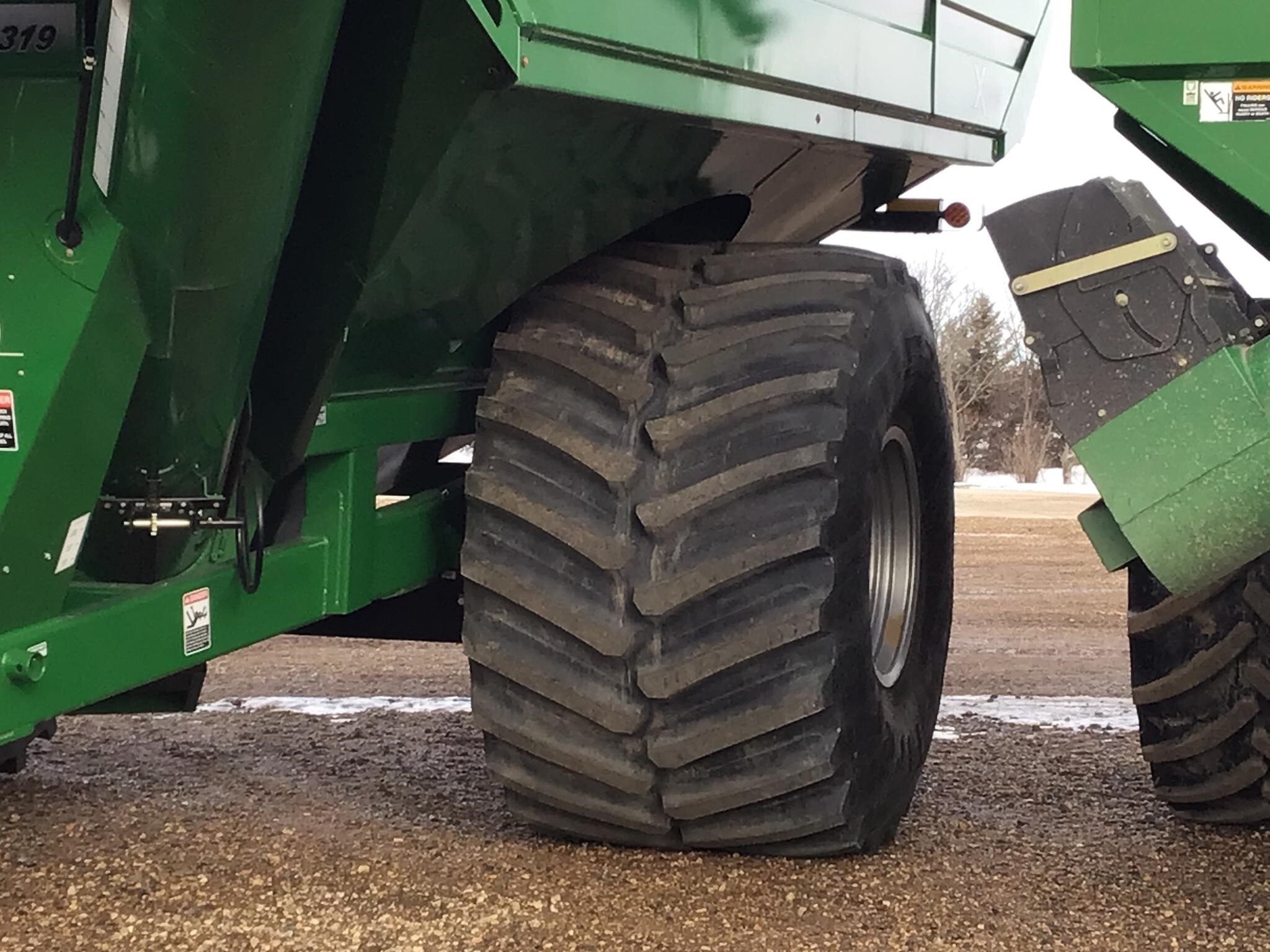 2024 Unverferth 1319 Grain Cart