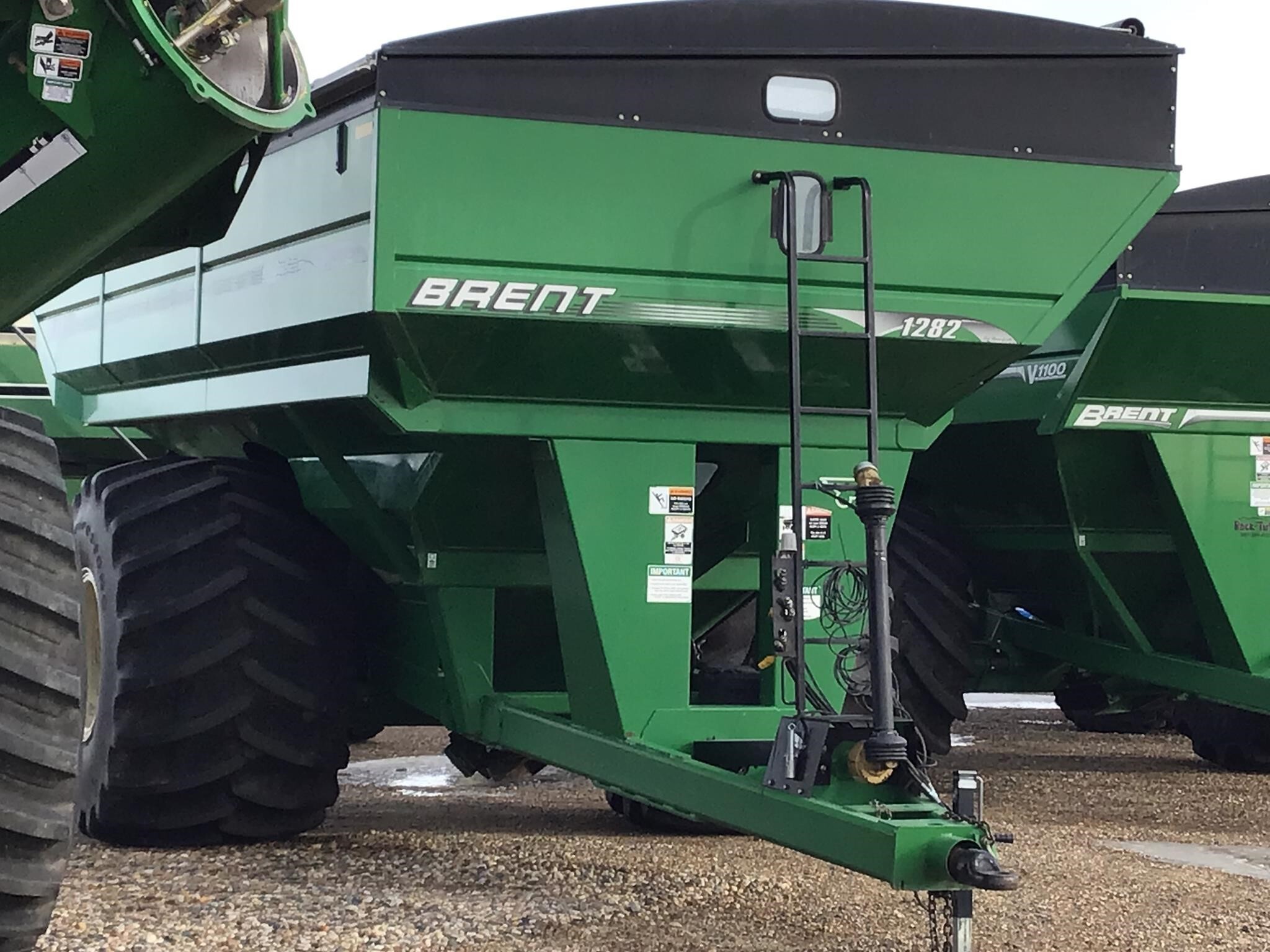  Brent 1282 Grain Cart