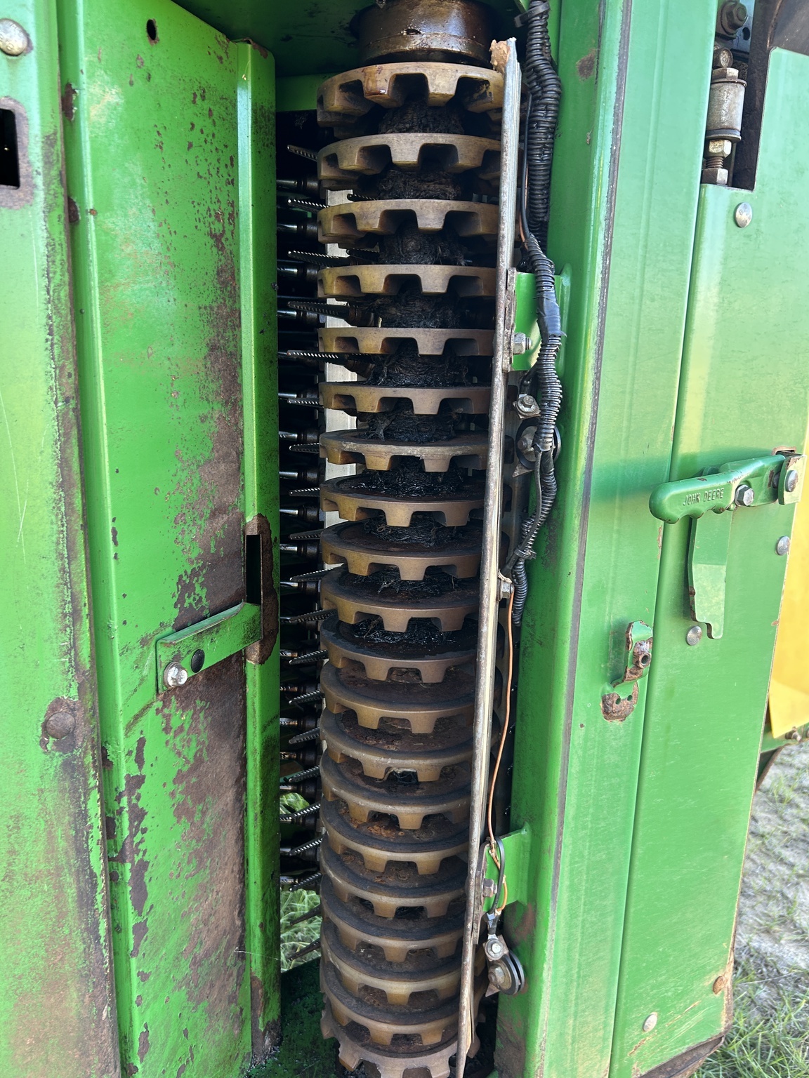 2019 John Deere CP690 Cotton Equipment