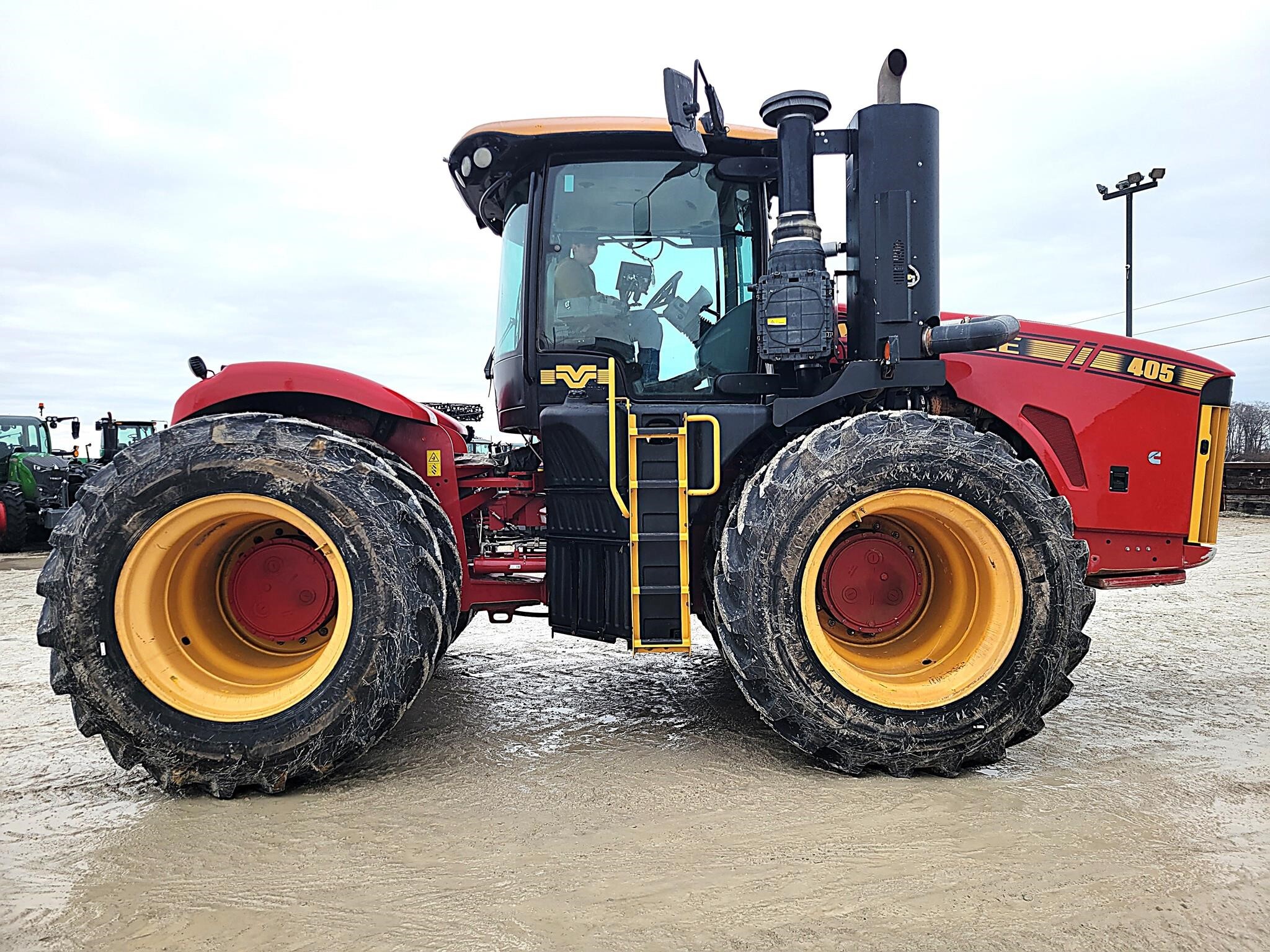 2021 Versatile 405 Tractor - $199,500 | Machinery Pete