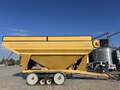  J&M 1150-22S Grain Cart